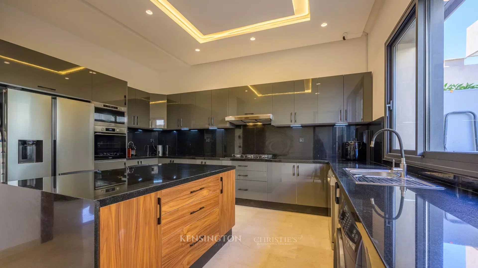 4 Bedroom Villa/Townhouse's Image 36