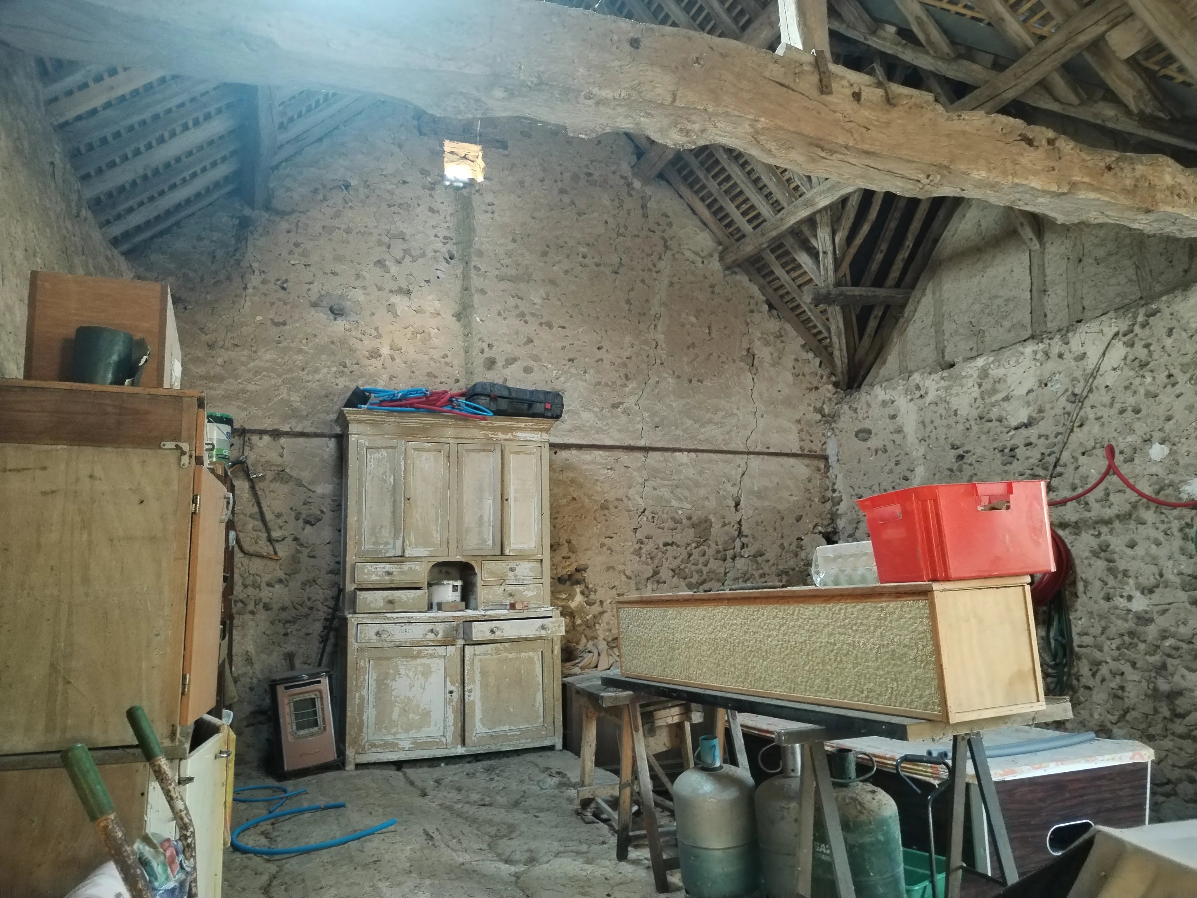CORPS DE FERME À RÉNOVER – TROIS HABITATIONS – TERRAIN DE 6 836 M² — photo 7