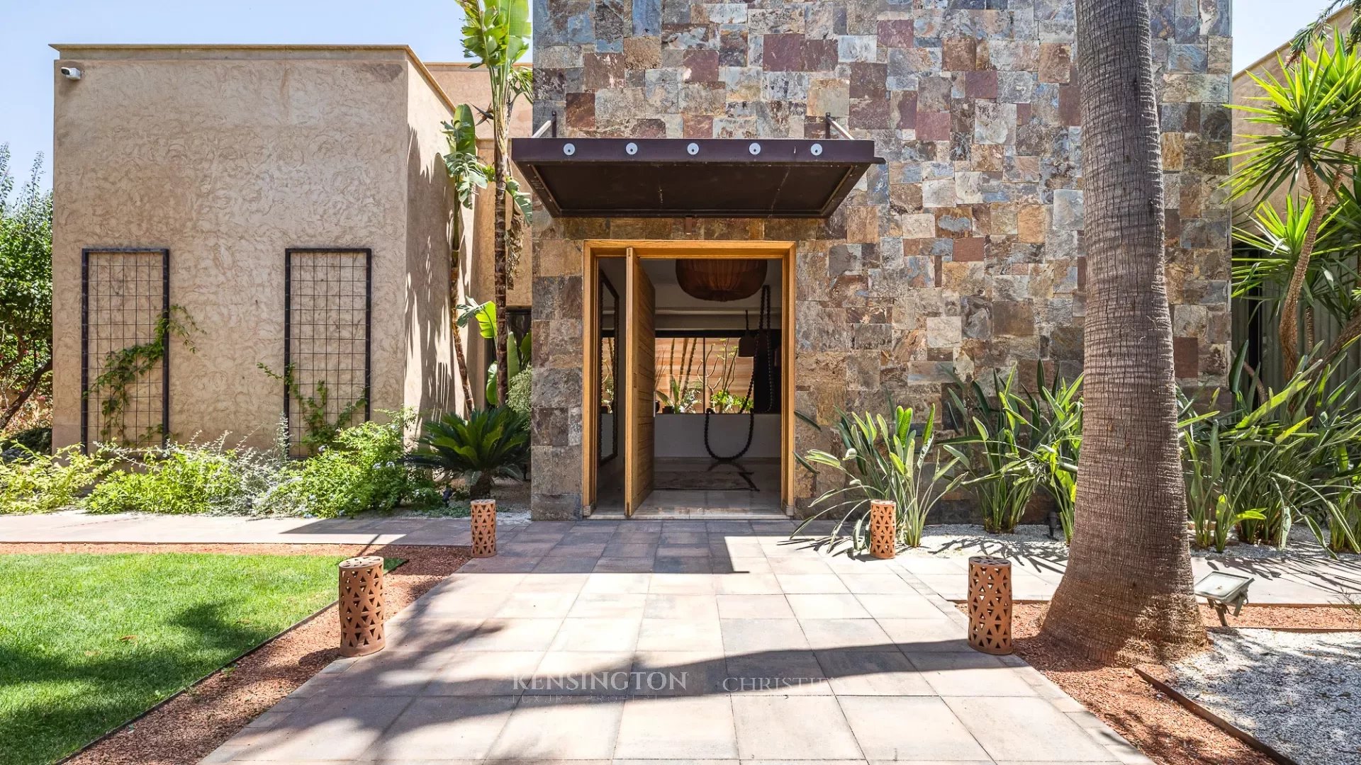 5 Bedroom Villa/Townhouse's Image 38