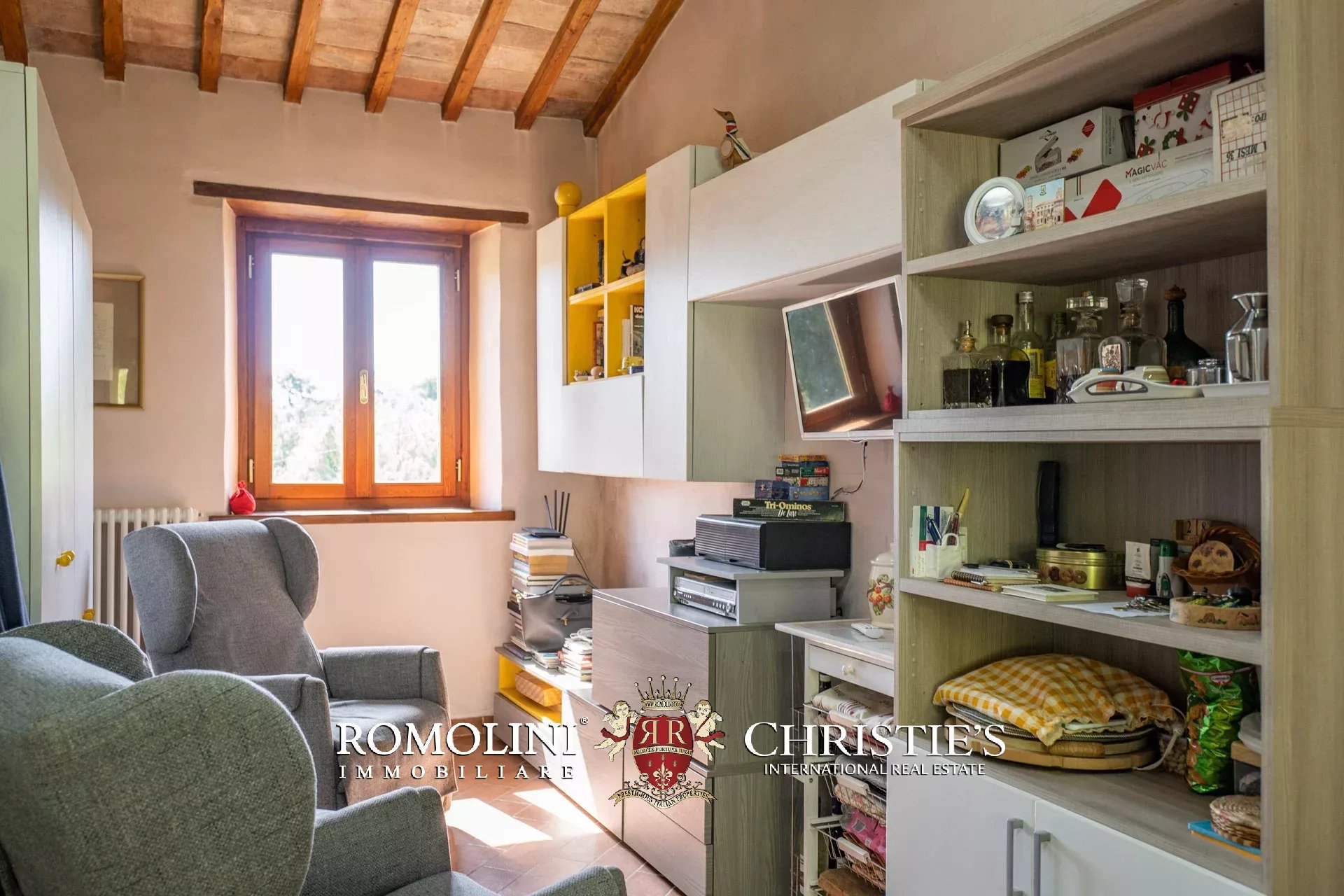 6 Bedroom Villa/Townhouse's Image 88