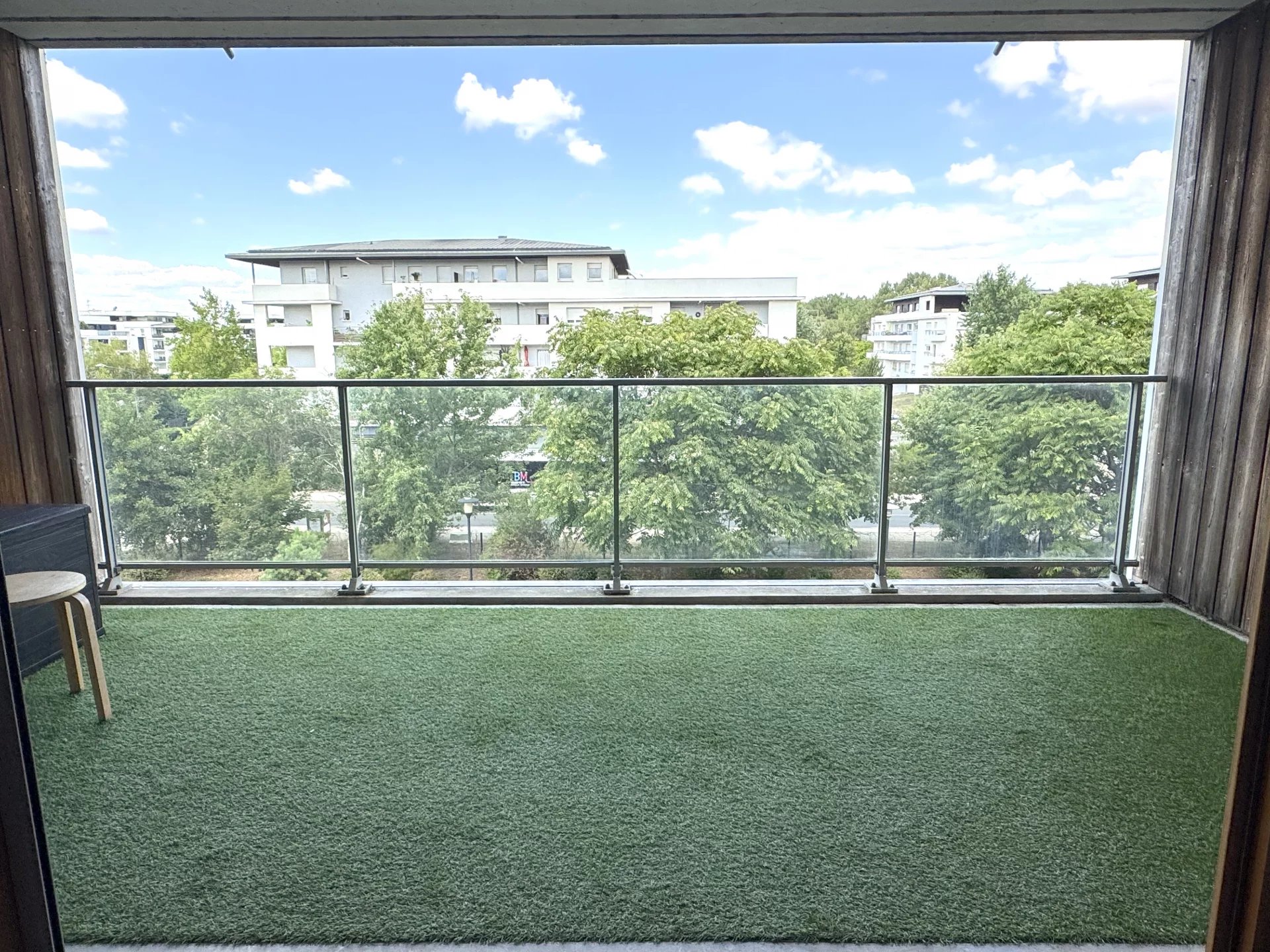 BRUGES - T2 sans travaux avec Terrasse