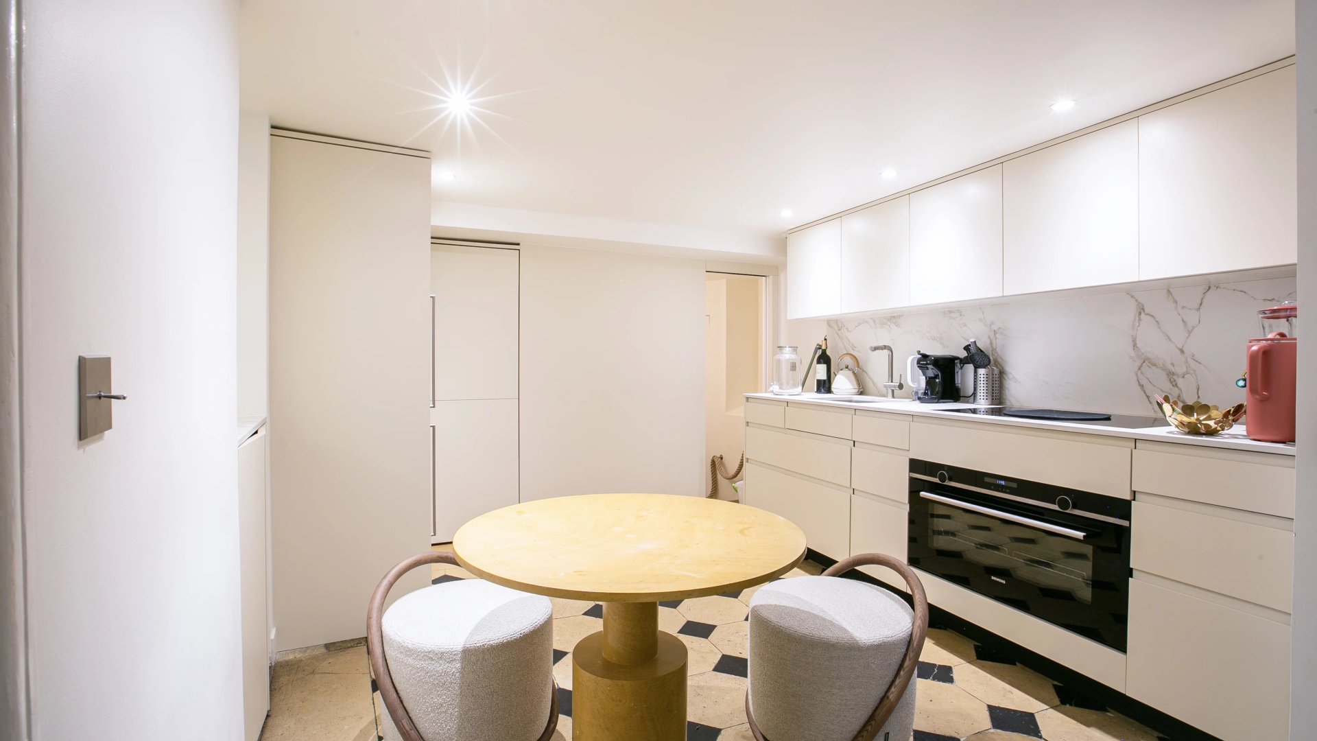 3 Bedroom Apartment/Flat's Image 7