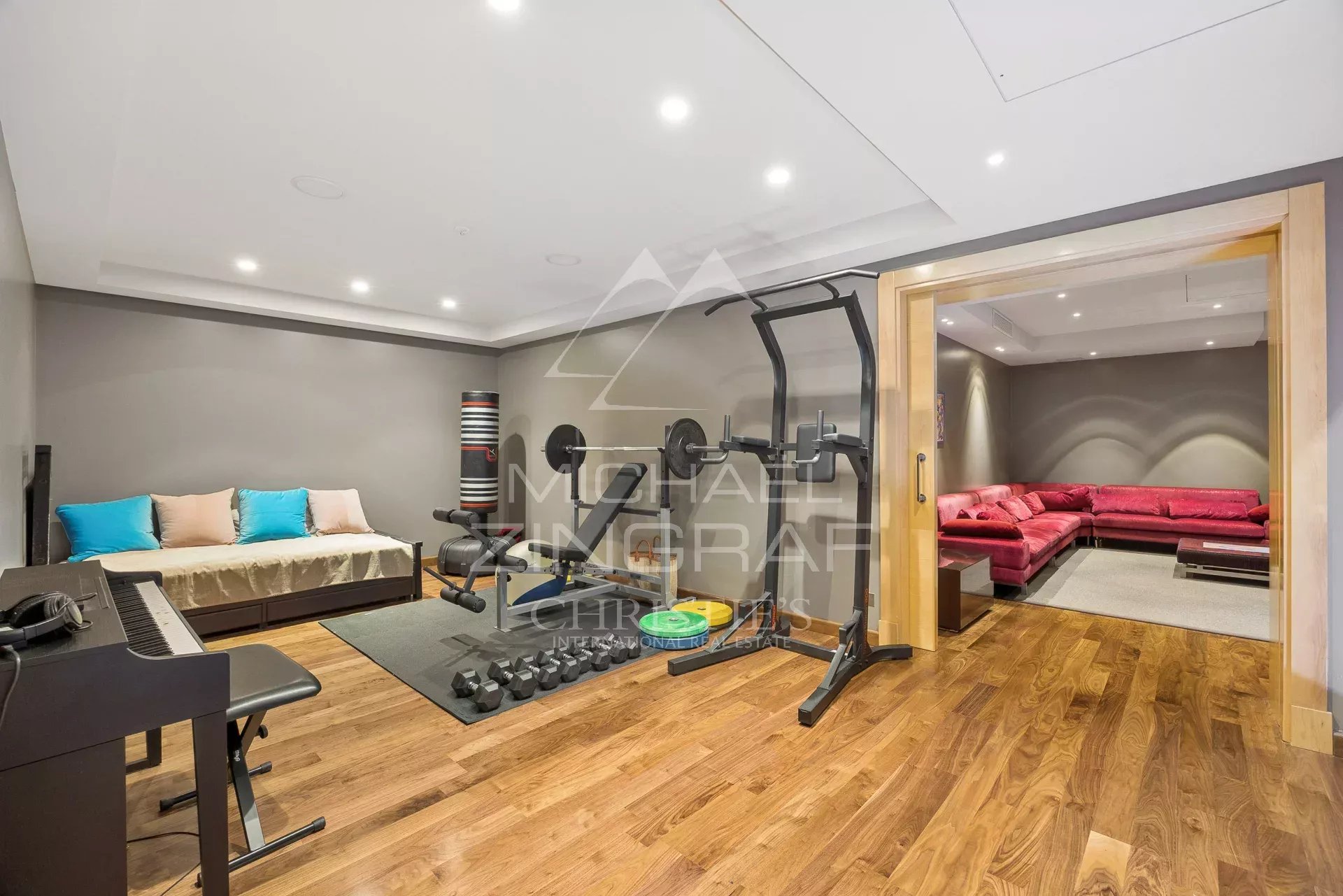 5 Bedroom Villa/Townhouse's Image 11