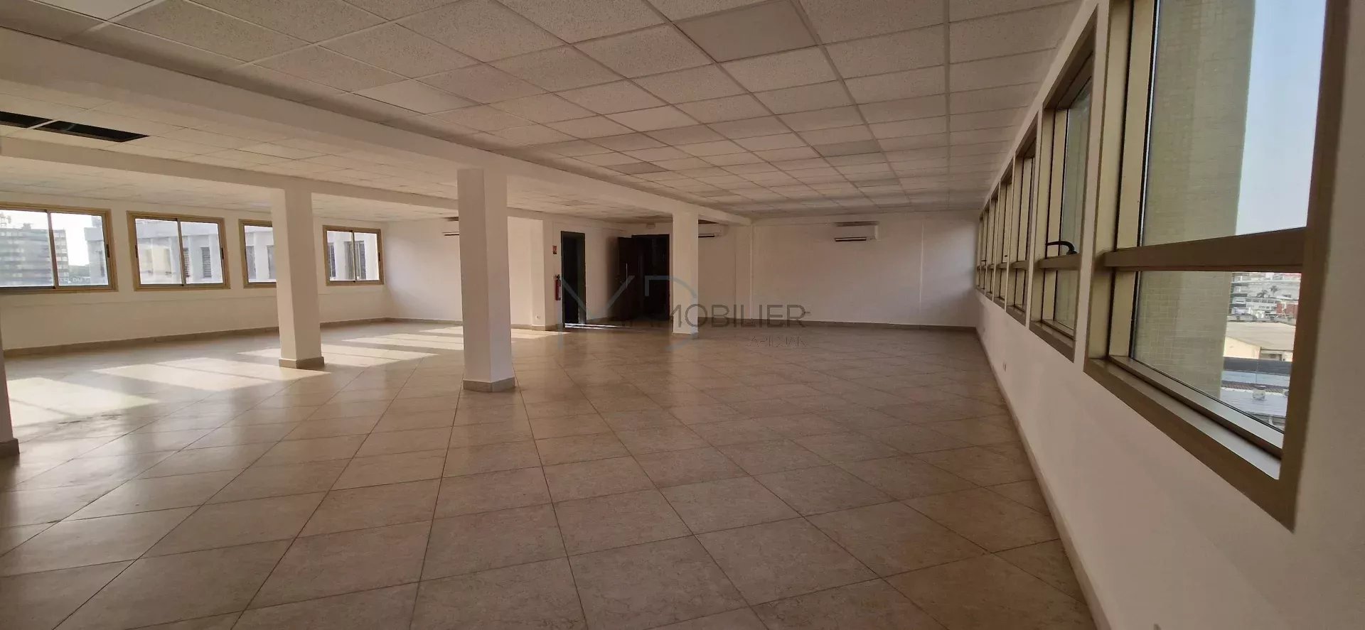 PLATEAU | BUREAUX AMÉNAGÉS À LOUER