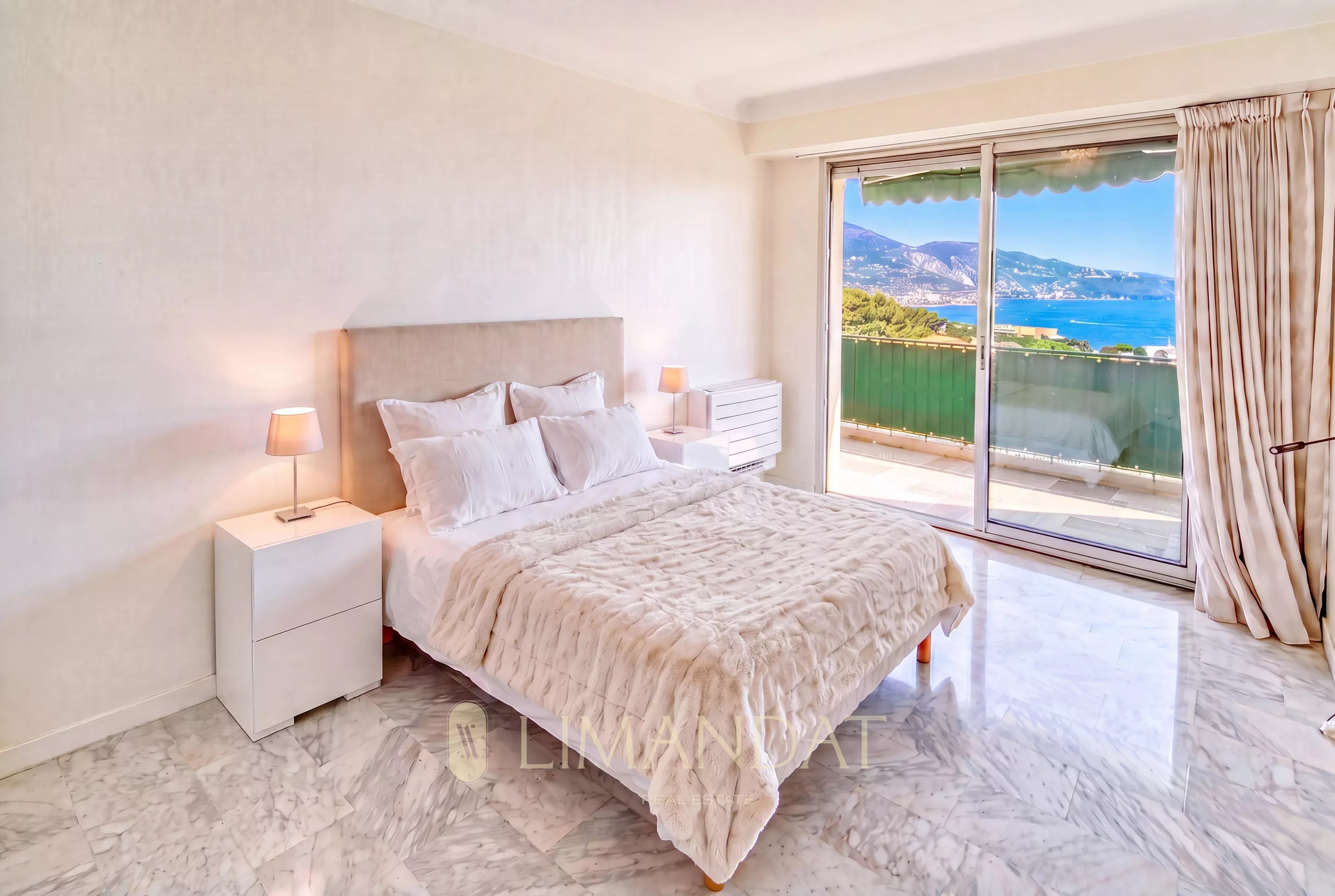 Cap Martin – 4 rooms 126 m² – terraces 38 m² – Stunning panoramic sea view Monaco/Italy