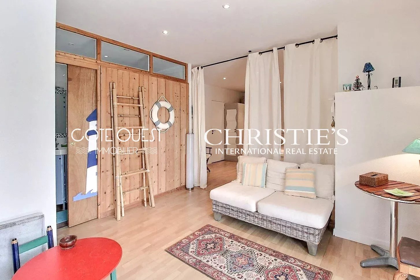 4 Bedroom Villa/Townhouse's Image 7