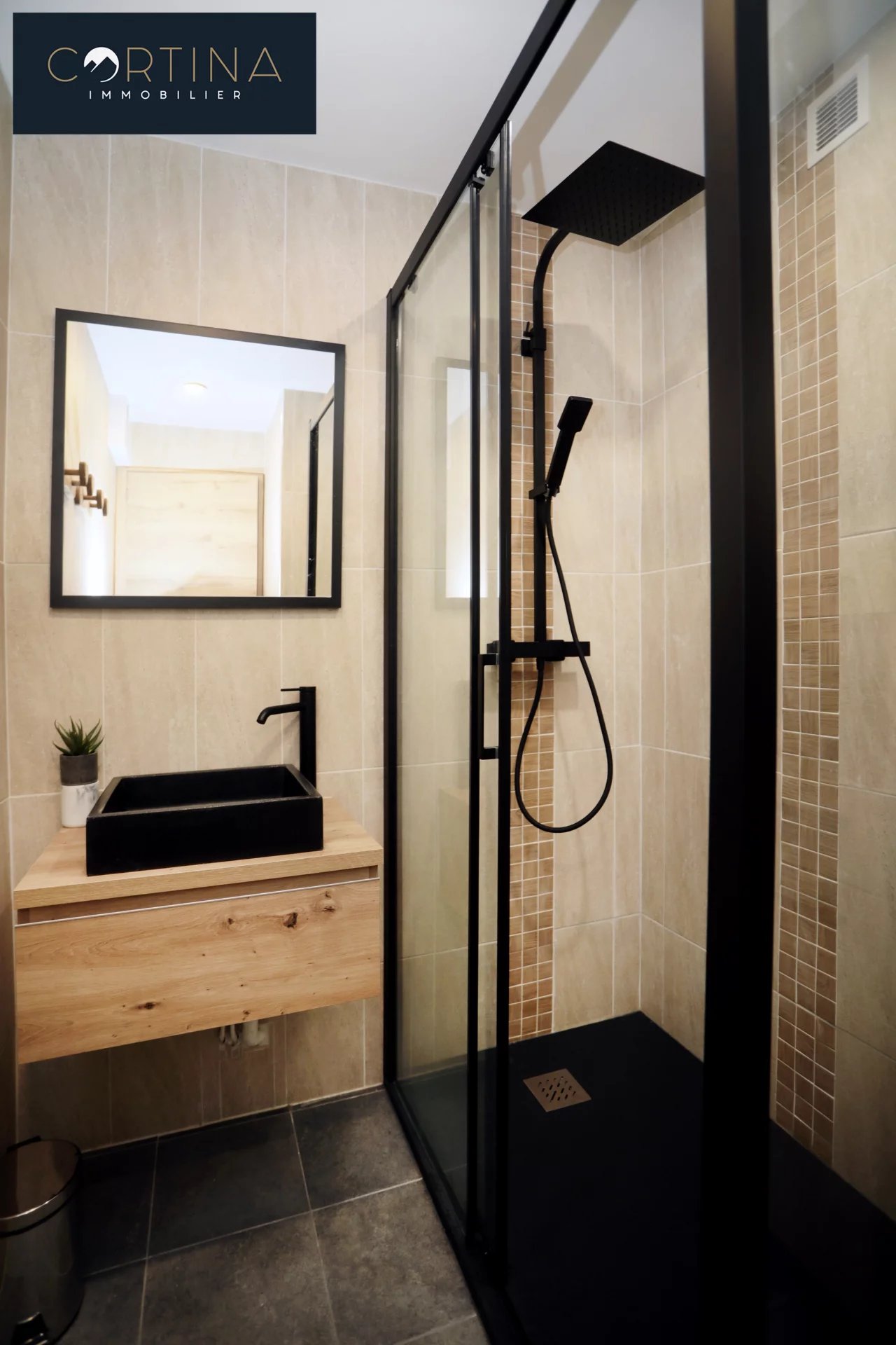 VIOLETTES 52 — Appartement pour 6 personnes