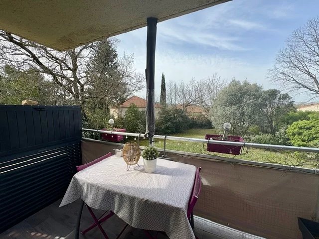 Aix La Torse -T2 dans résidence standing avec terrasse