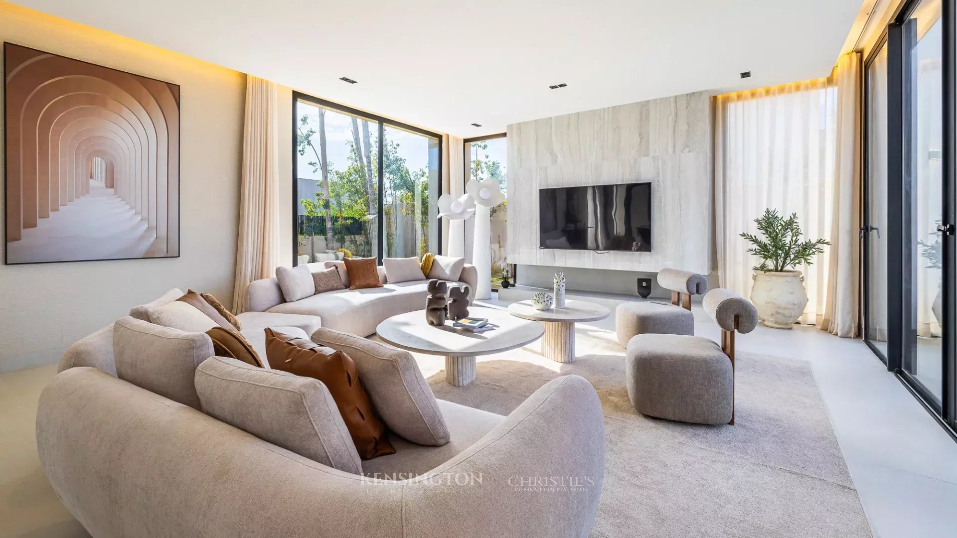 5 Bedroom Villa/Townhouse's Image 11