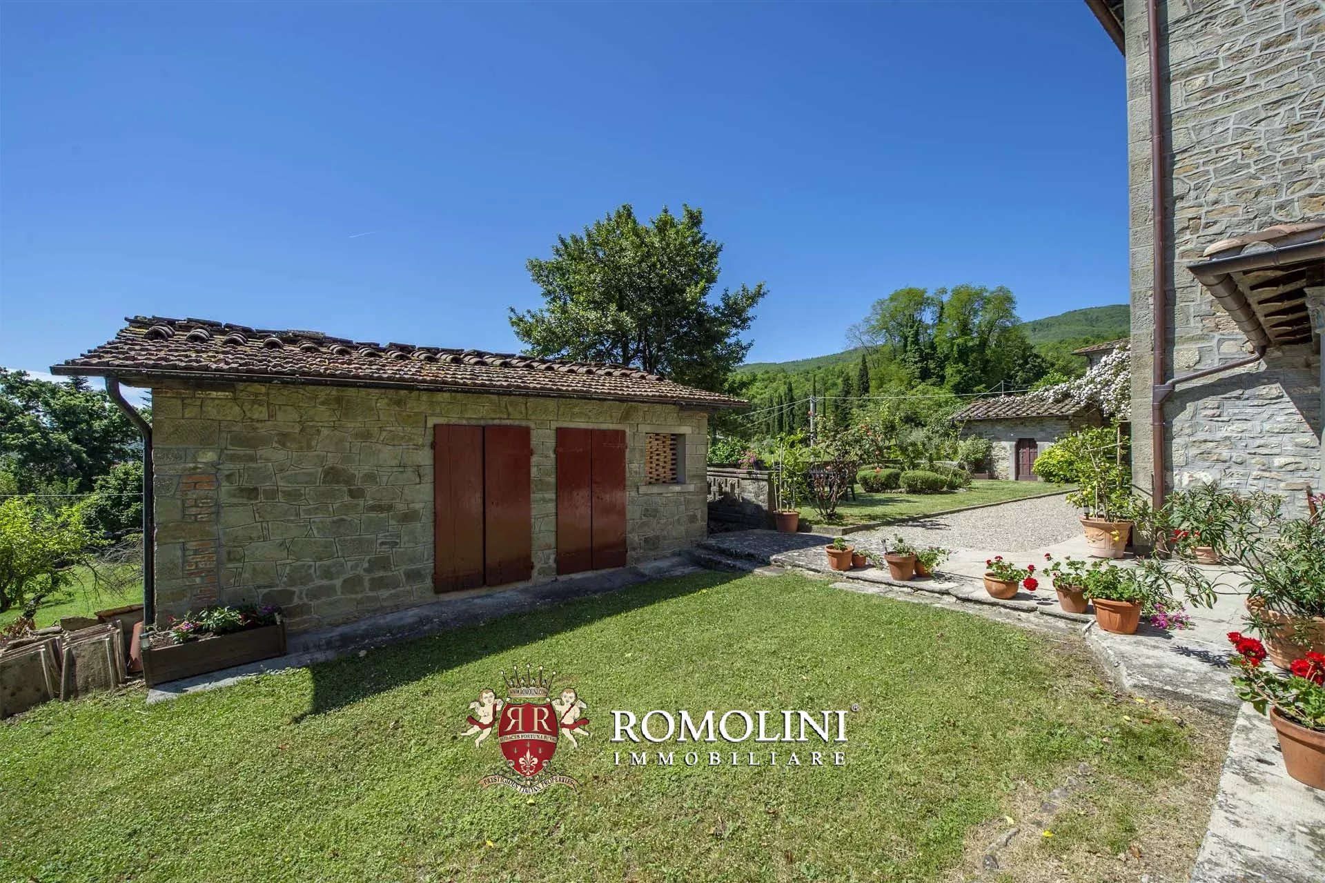 10 Bedroom Villa/Townhouse's Image 34