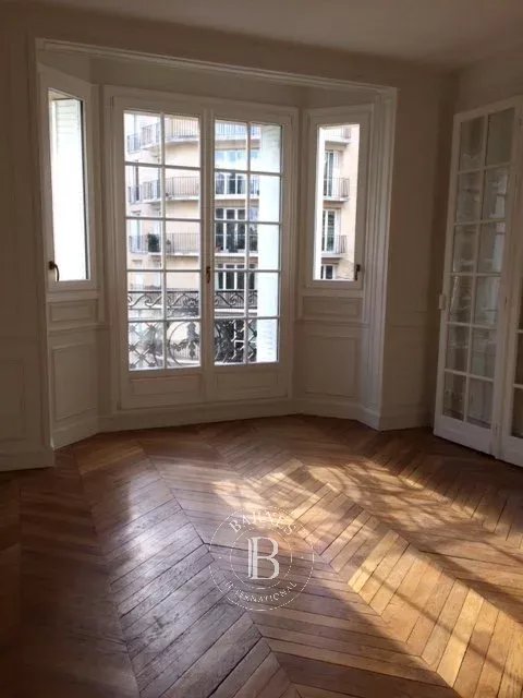 Paris  - Apartment 2 Bedrooms - picture 13