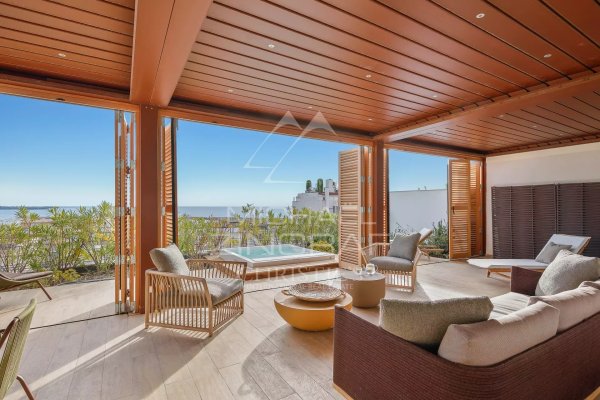 Cannes - Near Downtown - Exceptional Penthouse - Large Terraces - Panoramic Sea View — photo 3