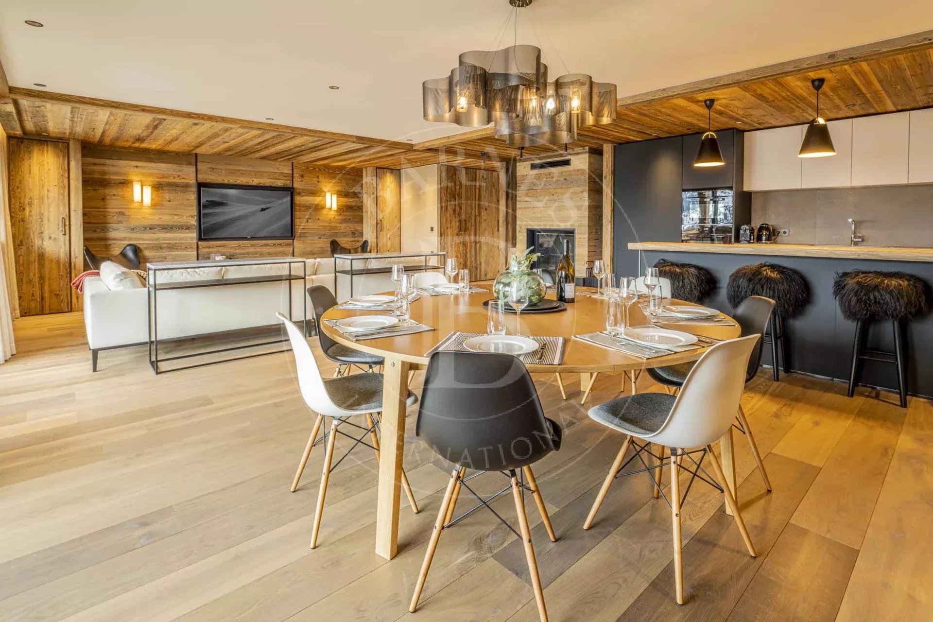 Méribel Superb 5-bedroom duplex apartment at Rond Point des Pistes