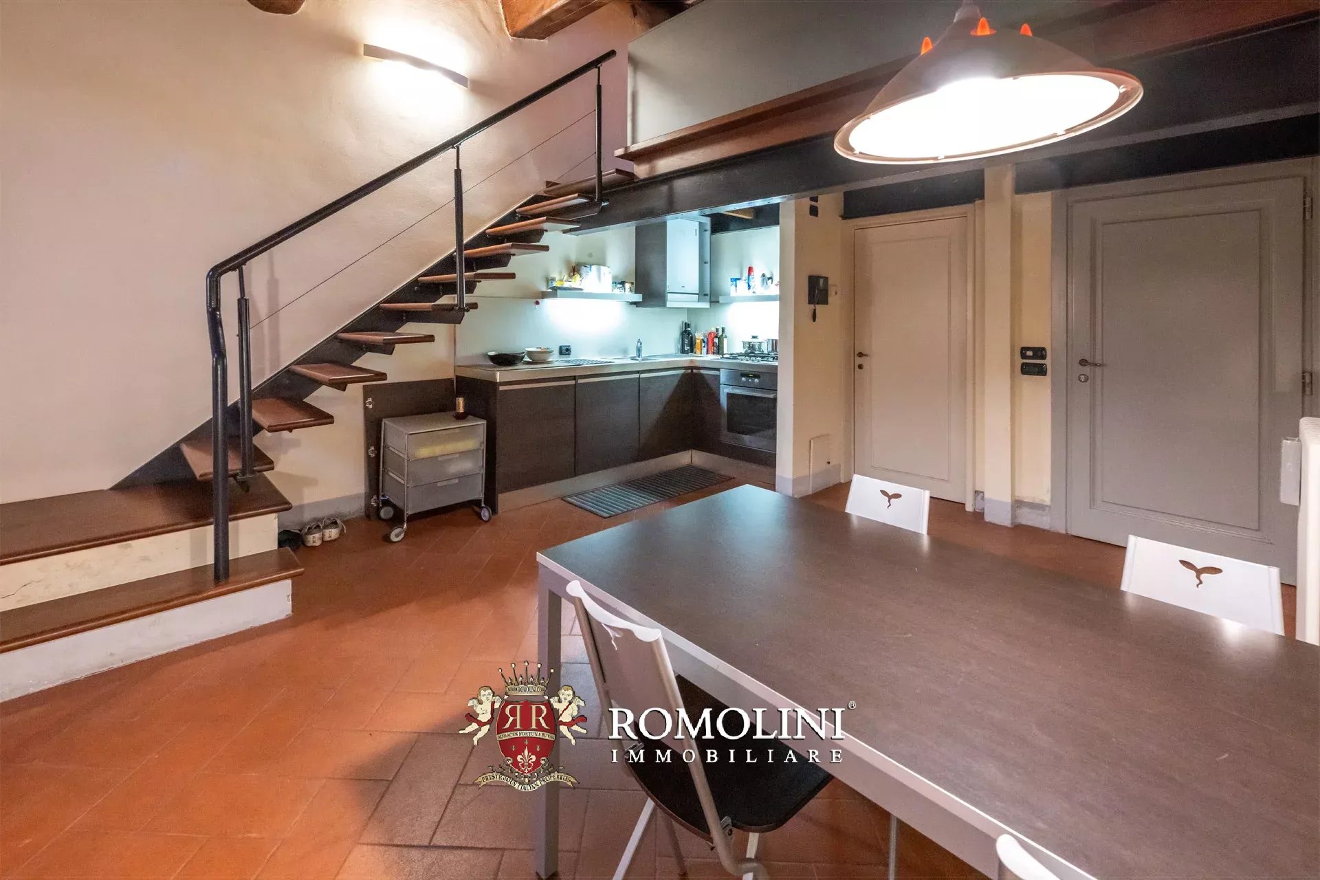 COZY 60-SQM PENTHOUSE FOR SALE IN THE HISTORICAL CENTER OF AREZZO