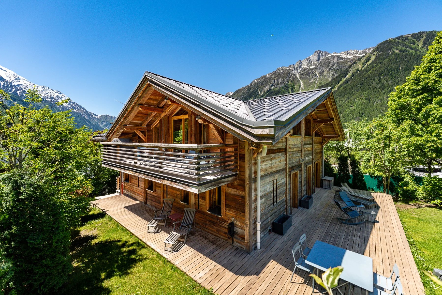 CHAMONIX - A newly built 4-bedroom chalet at the foot of Les Planards ski area. Accommodation in Chamonix