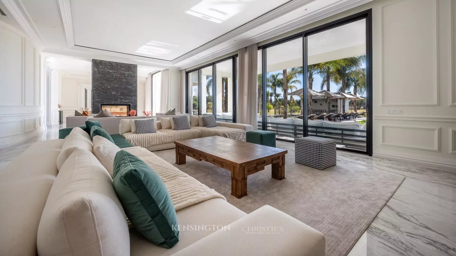 5 Bedroom Villa/Townhouse's Image 6