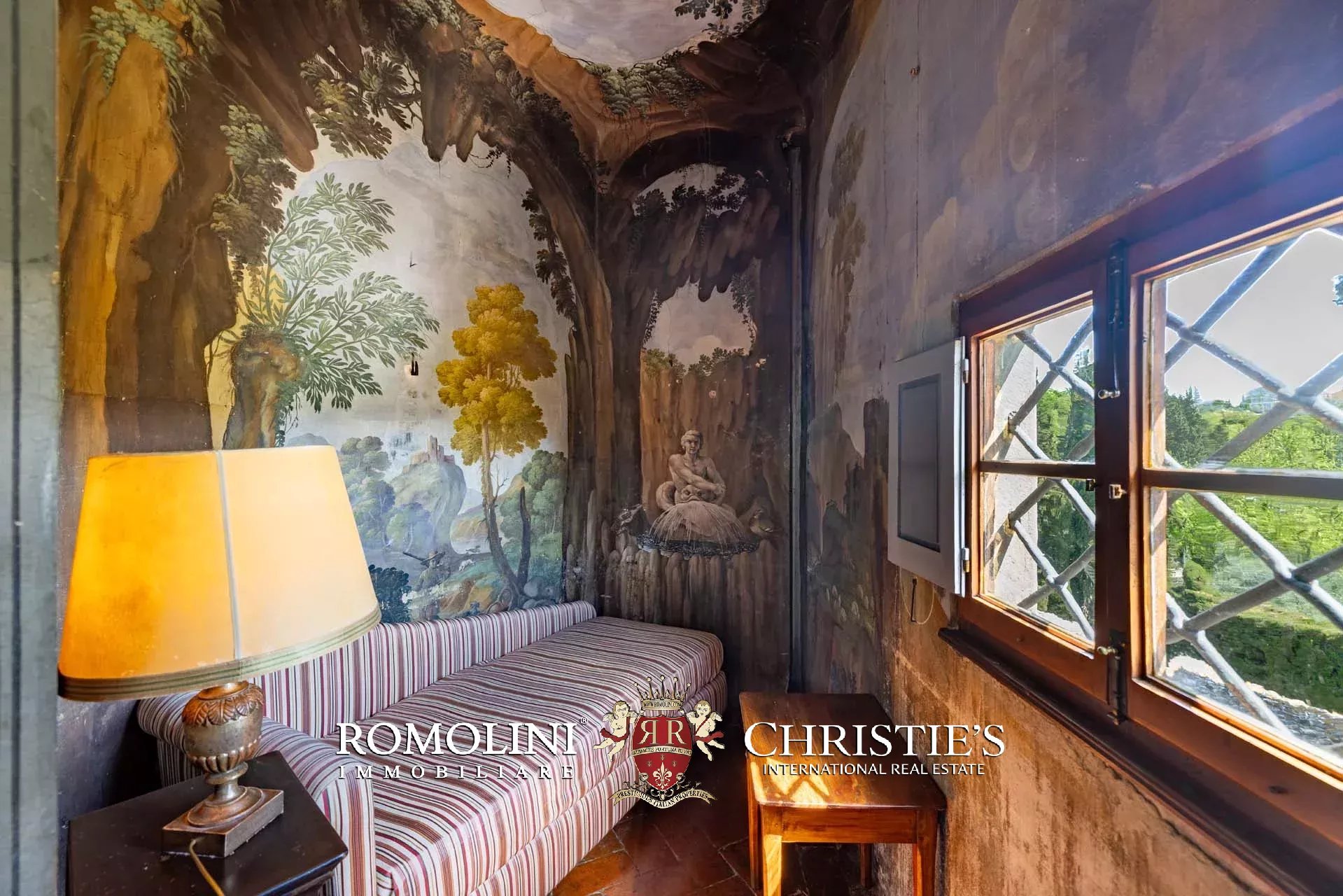 71 Bedroom Chateau's Image 79