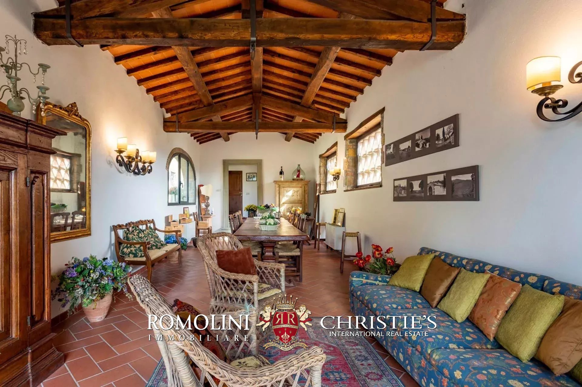 9 Bedroom Vineyard's Image 20