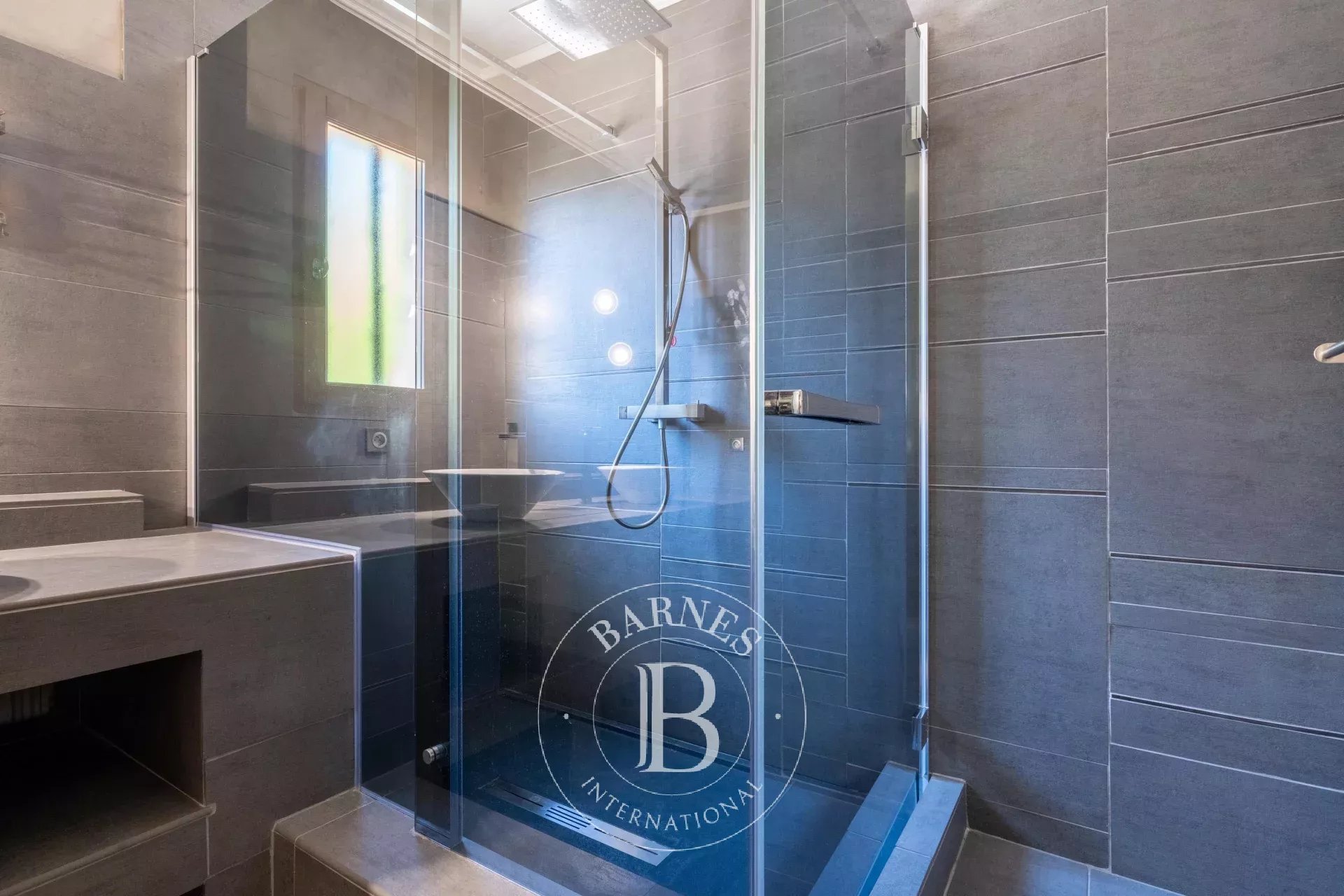 Ev Marseille 9ème - picture 18