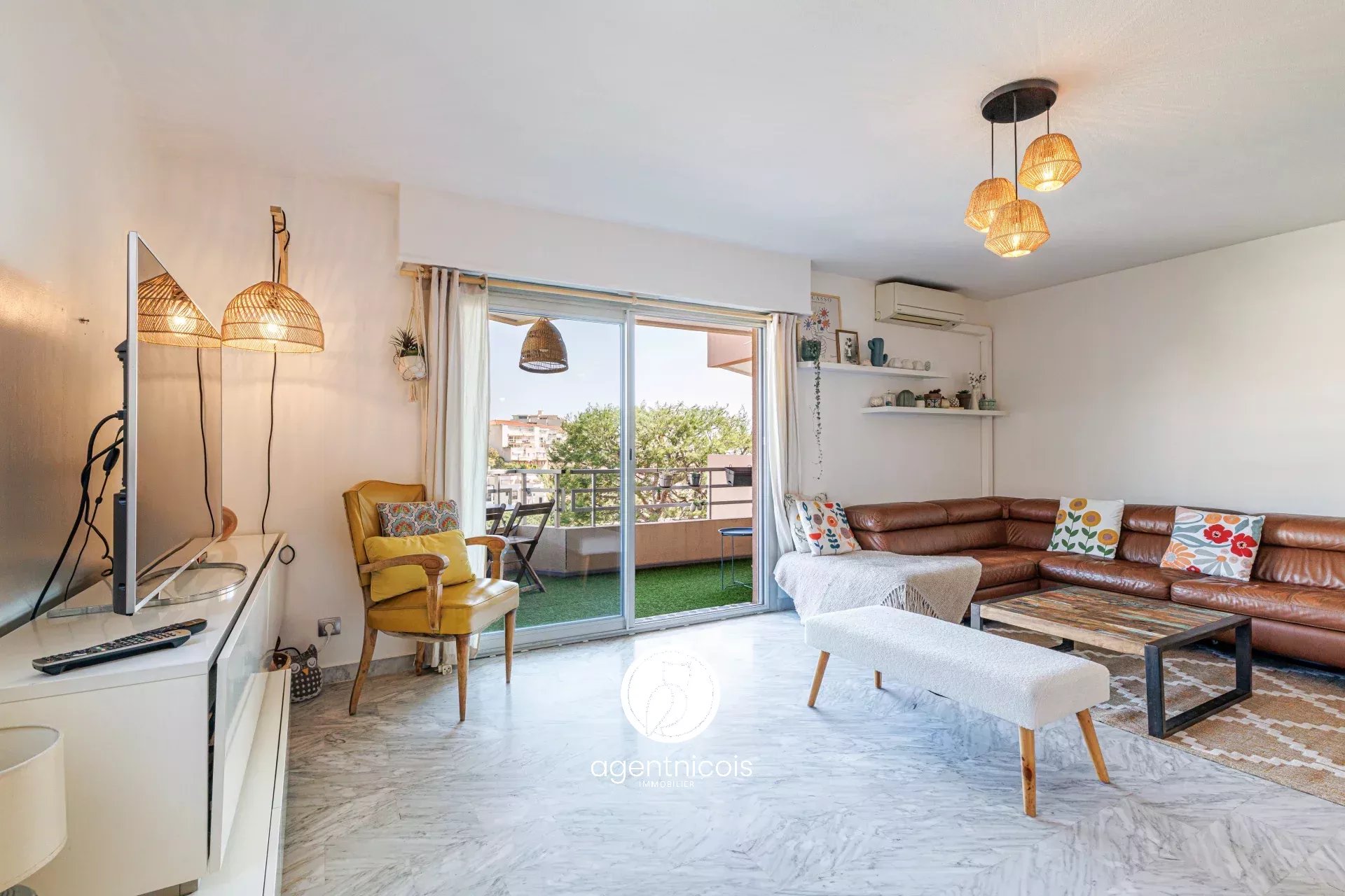 Agence immobilière de 