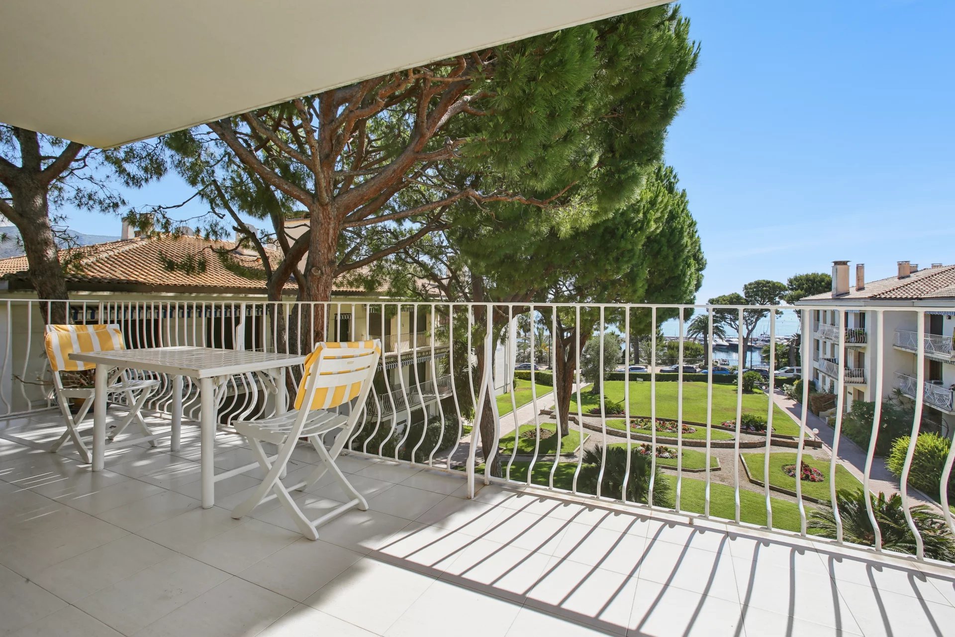 Appartement 3/4 pièces avec de grandes terrasses et vue mer au cœur du village de Saint-Jean-Cap-Ferrat