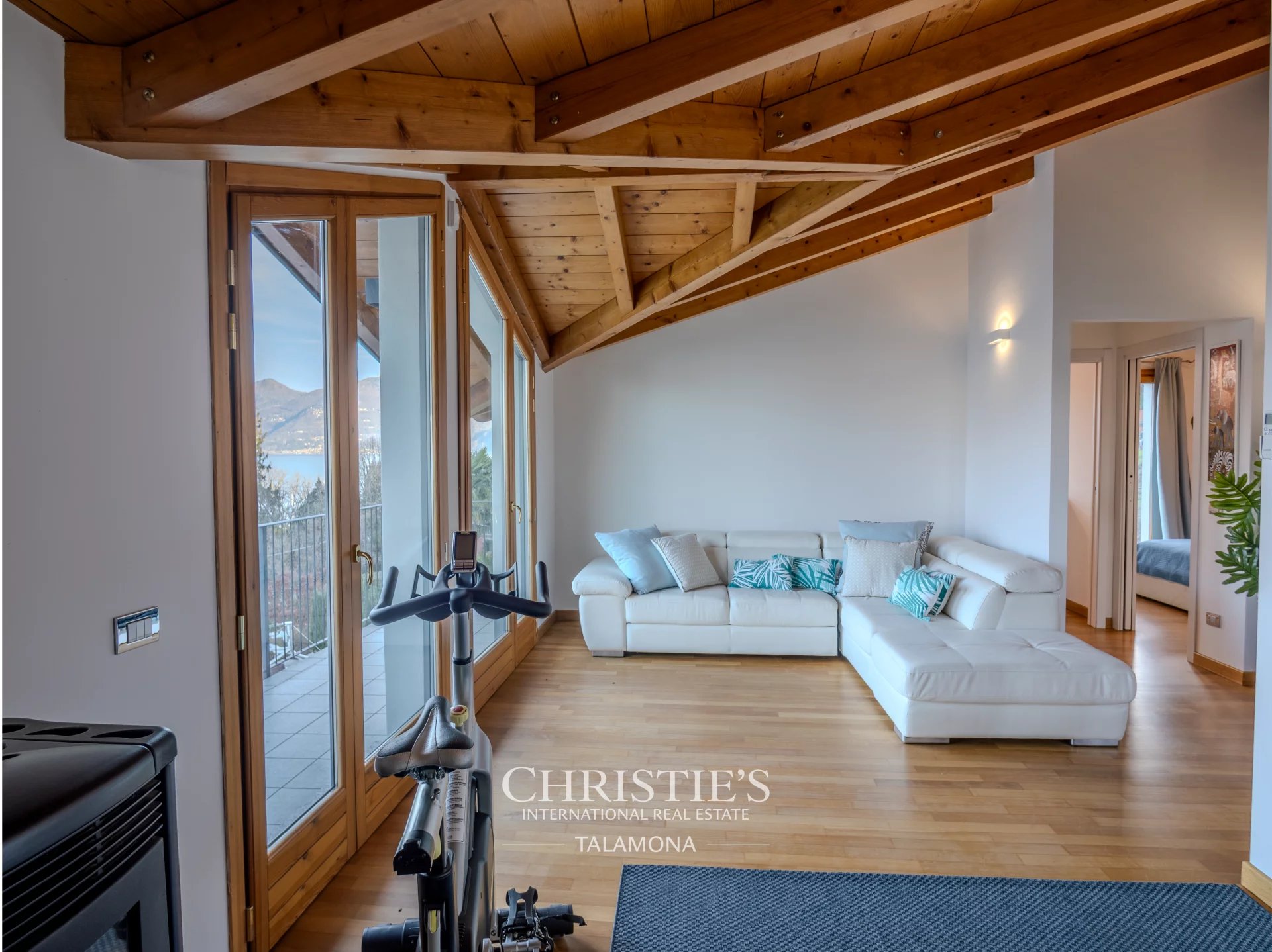 4 Bedroom Villa/Townhouse's Image 18