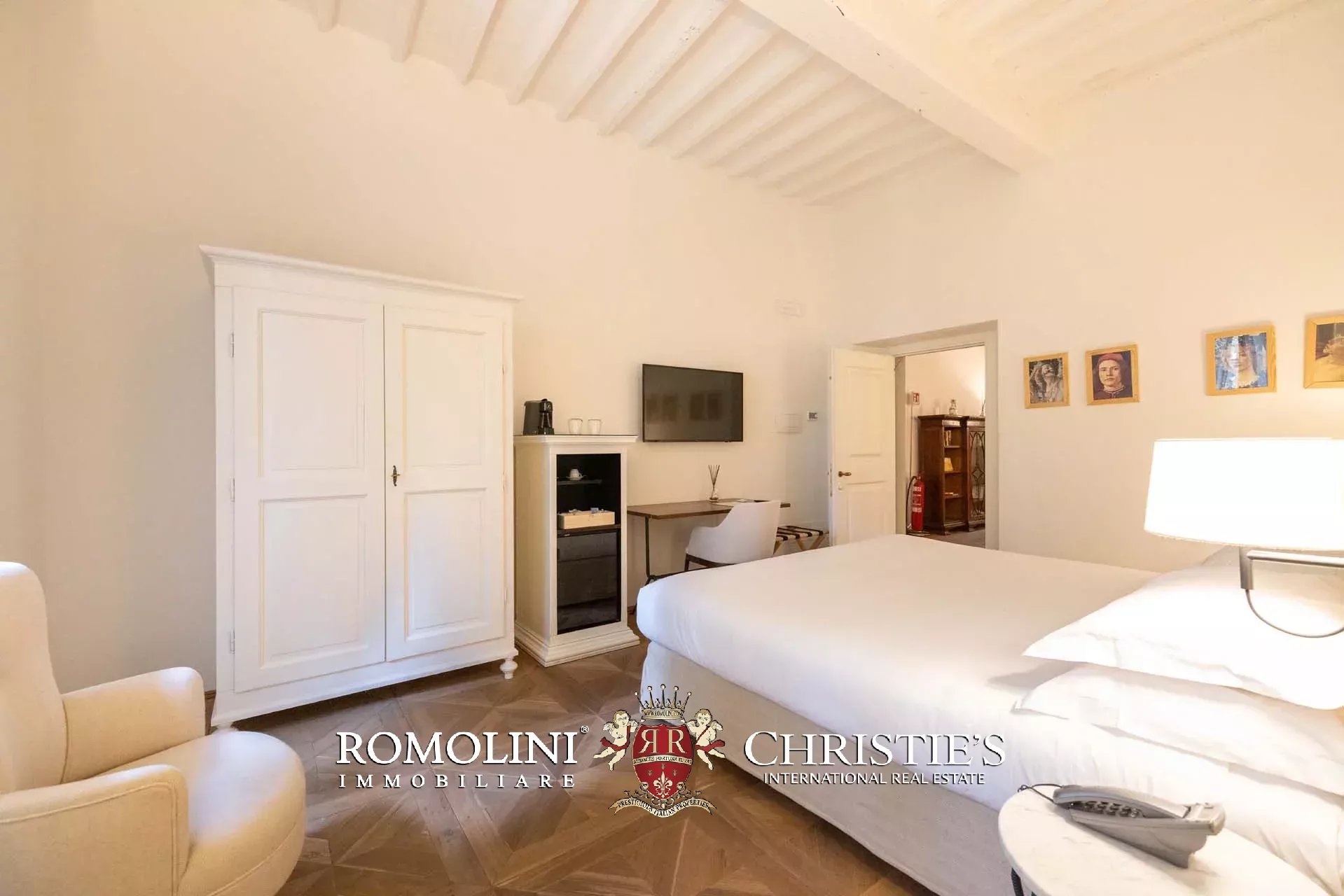 37 Bedroom Villa/Townhouse's Image 55