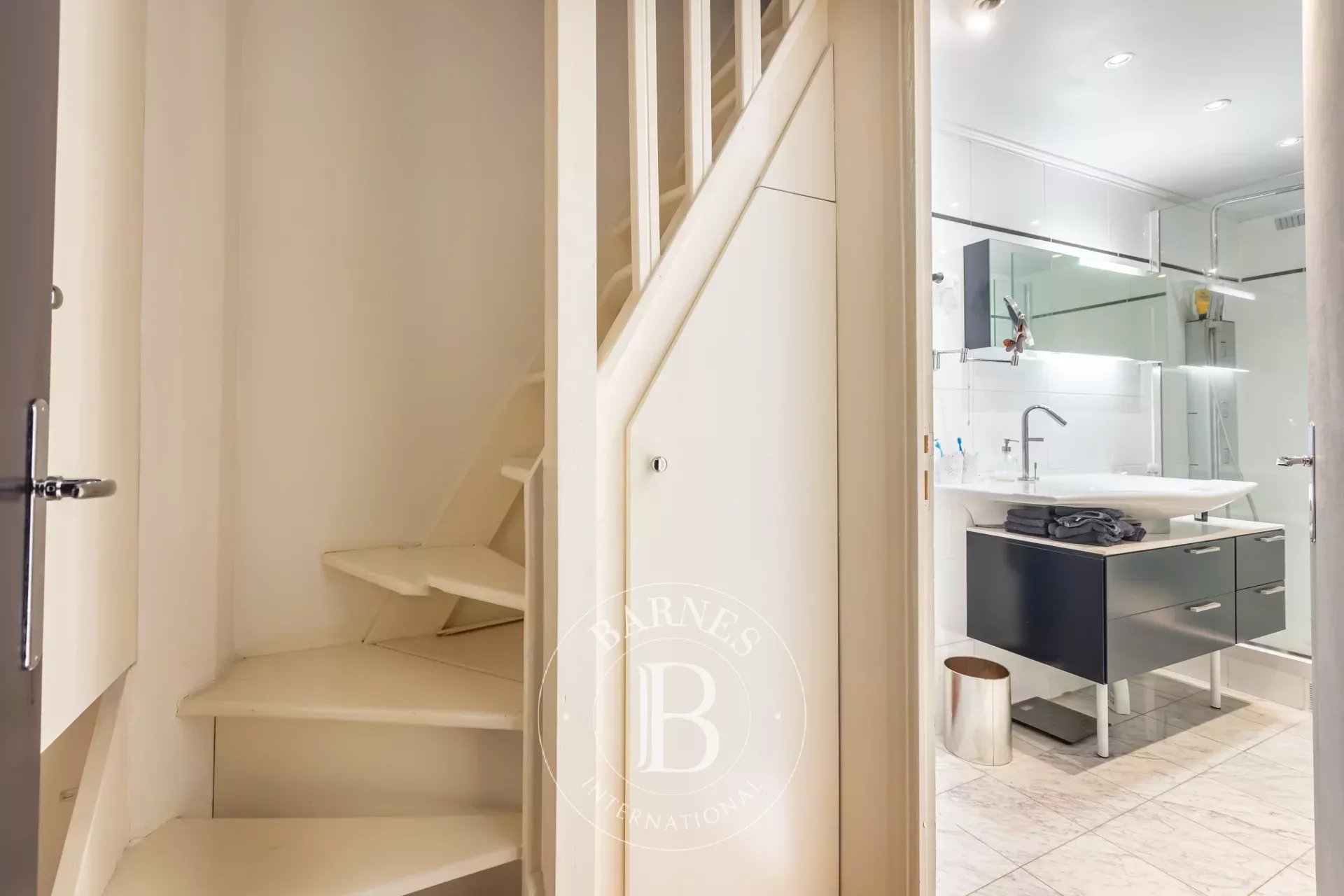 Daire Paris 8ème - picture 12