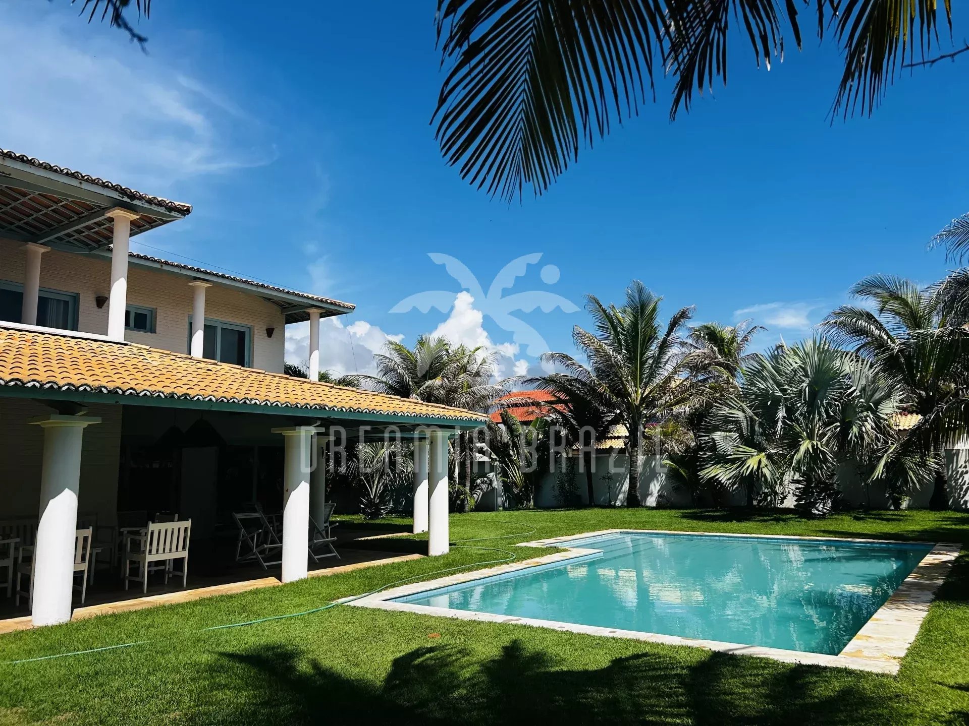 Spacious furnished 5-room apartment with pool in...