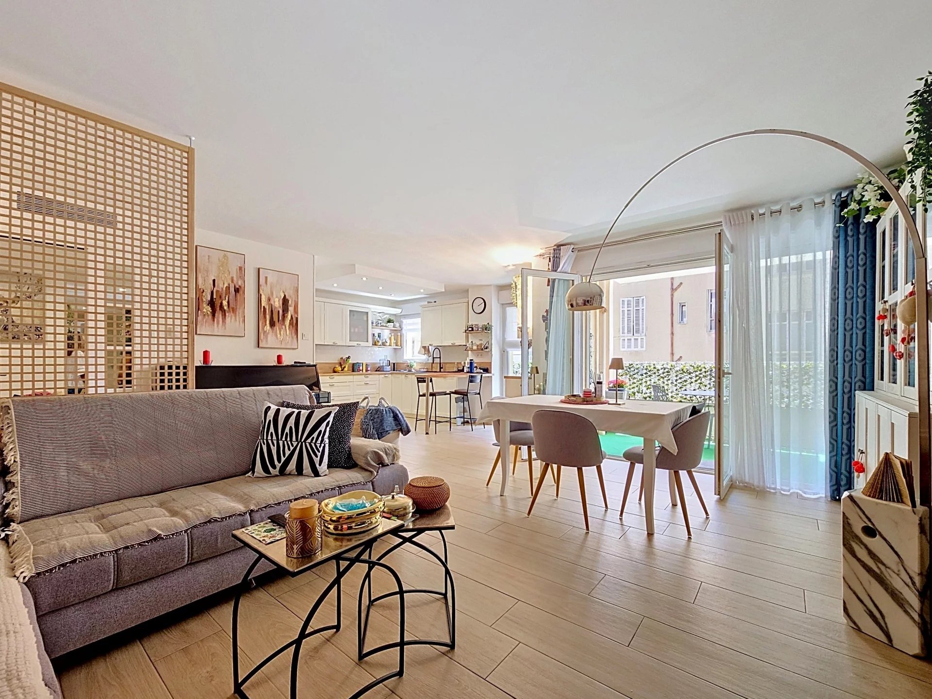 Agence immobilière de AZUR ACT IMMOBILIER