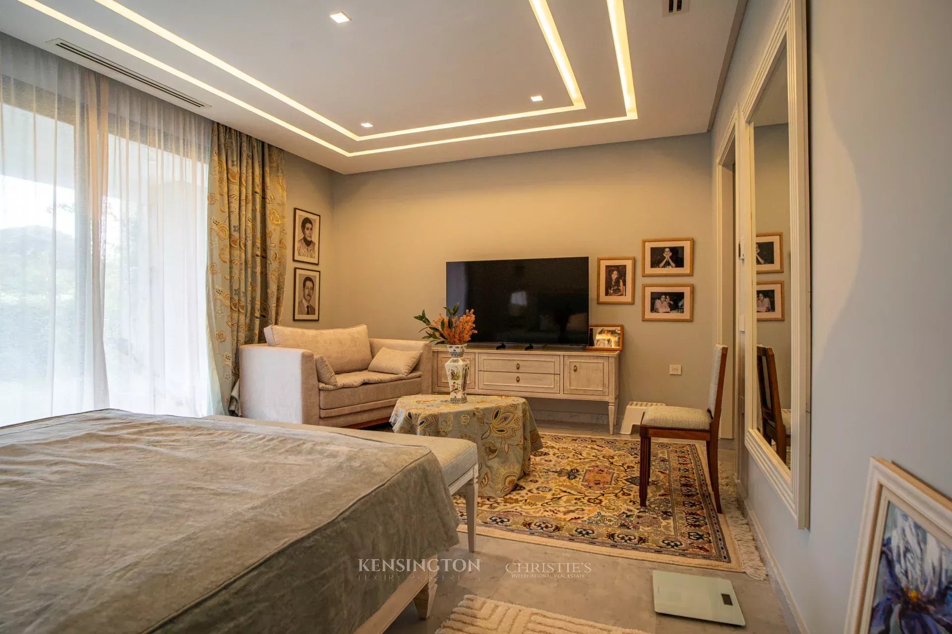 4 Bedroom Apartment/Flat's Image 5