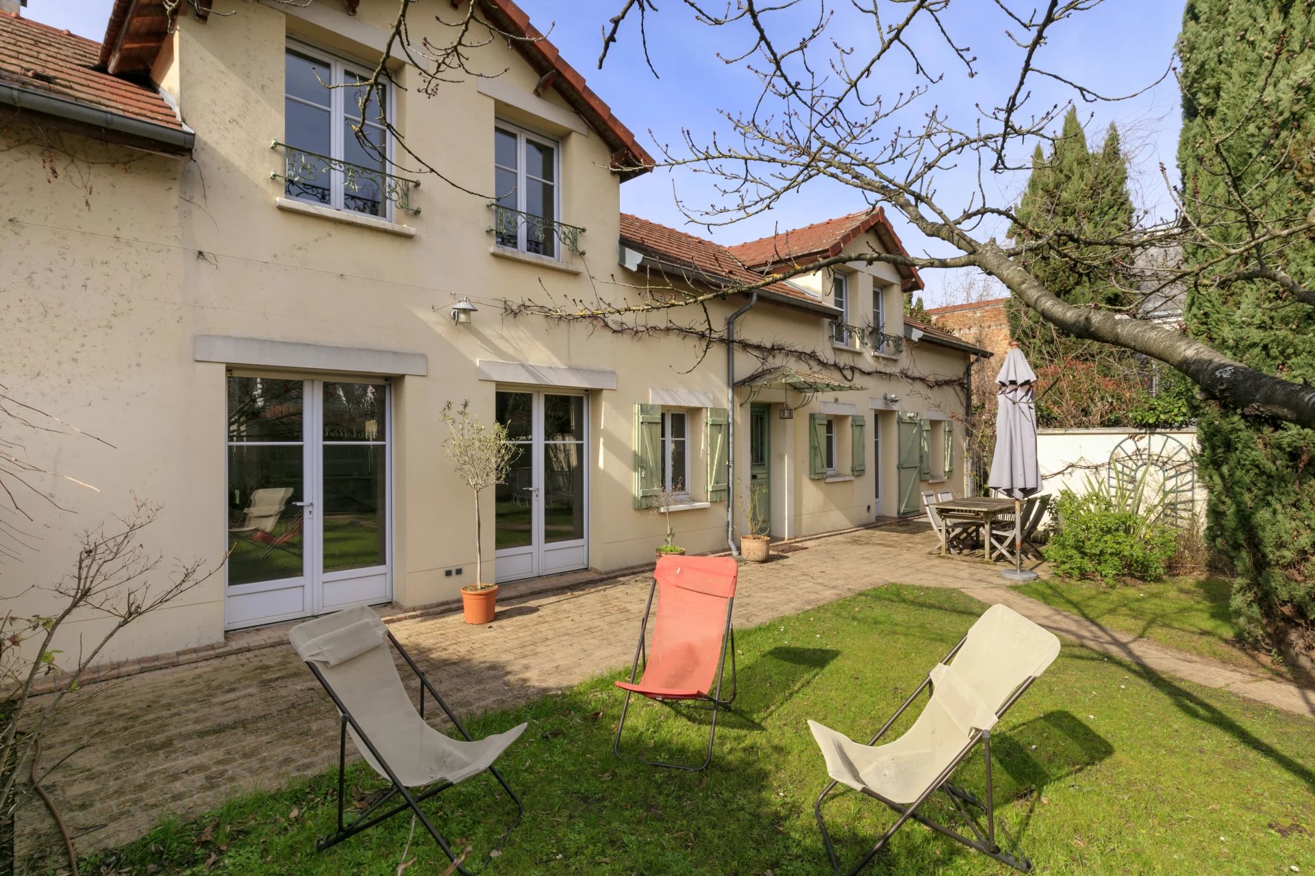 House Colombes  -  ref 84552211 (picture 1)