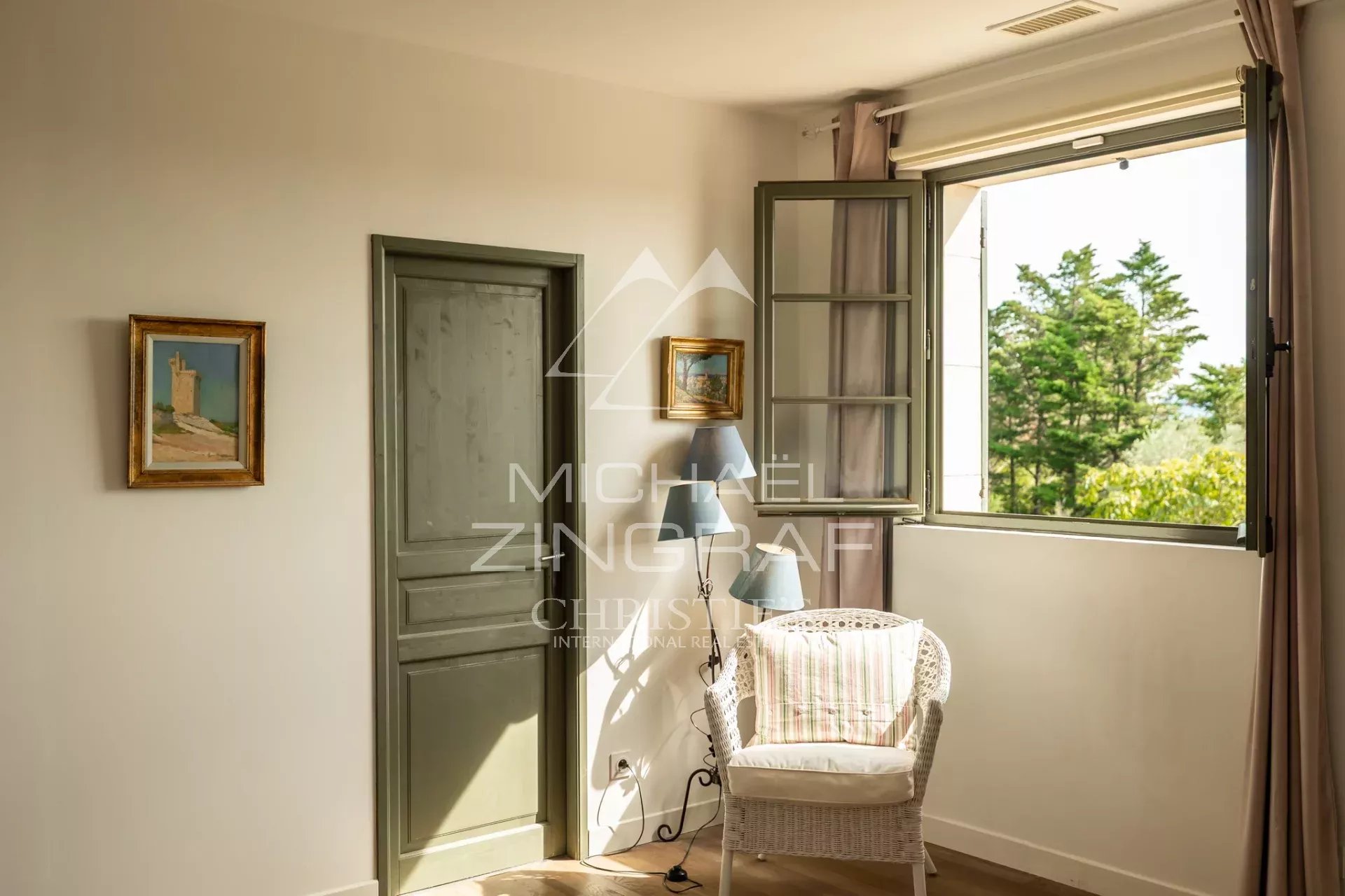 6 Bedroom Villa/Townhouse's Image 7