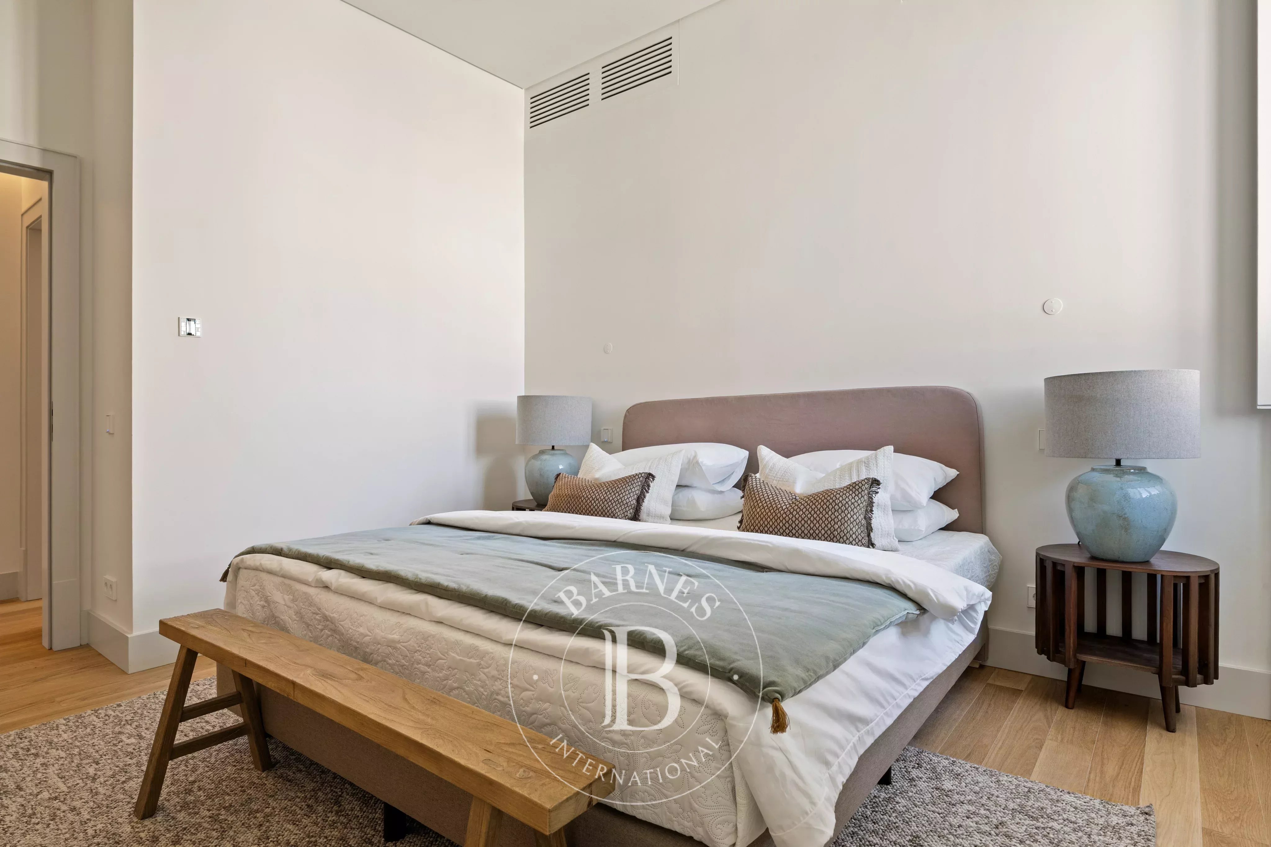 Jardin et vue sur la mer