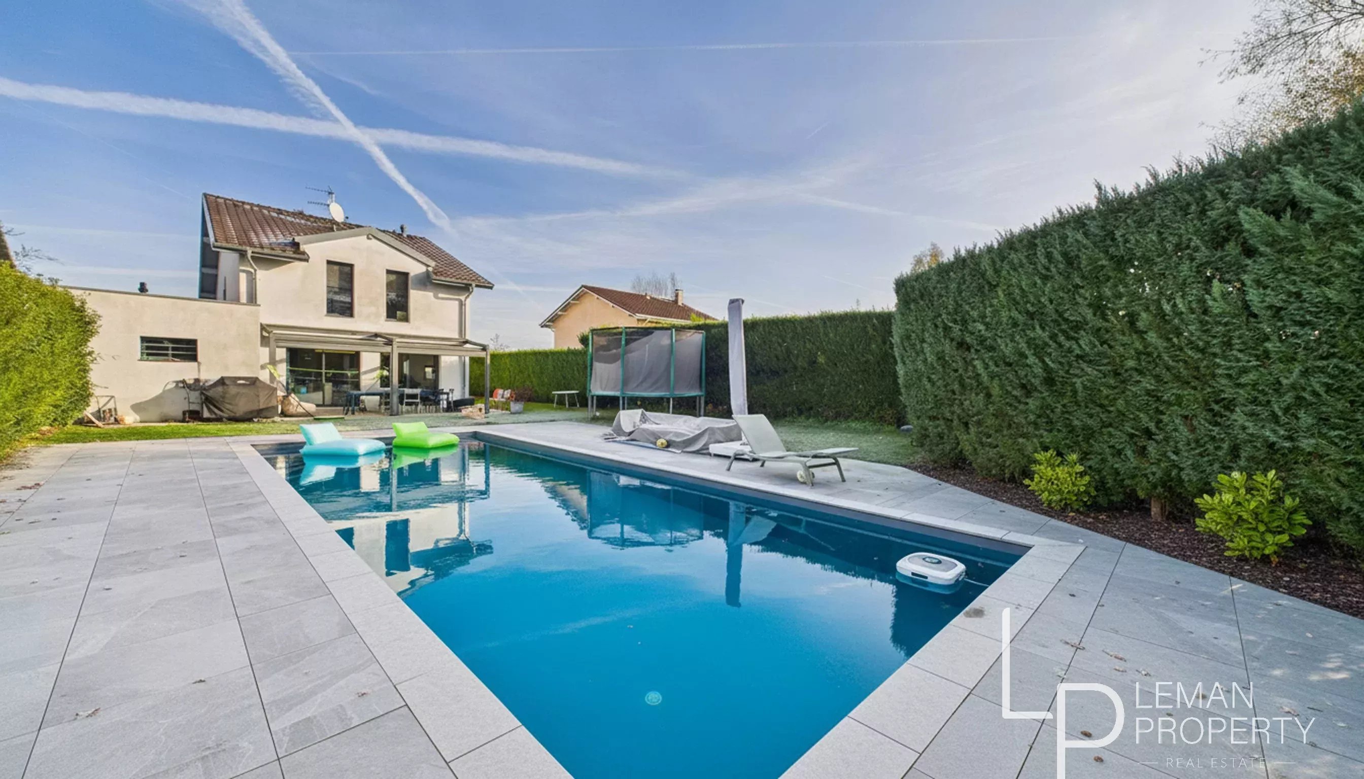 Maison au centre du village