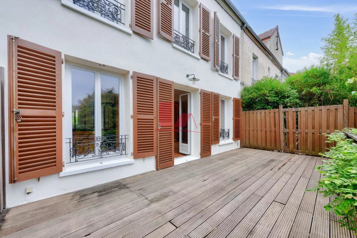 Vanves, belle maison de 130 m² avec parking, terrasse et jardin