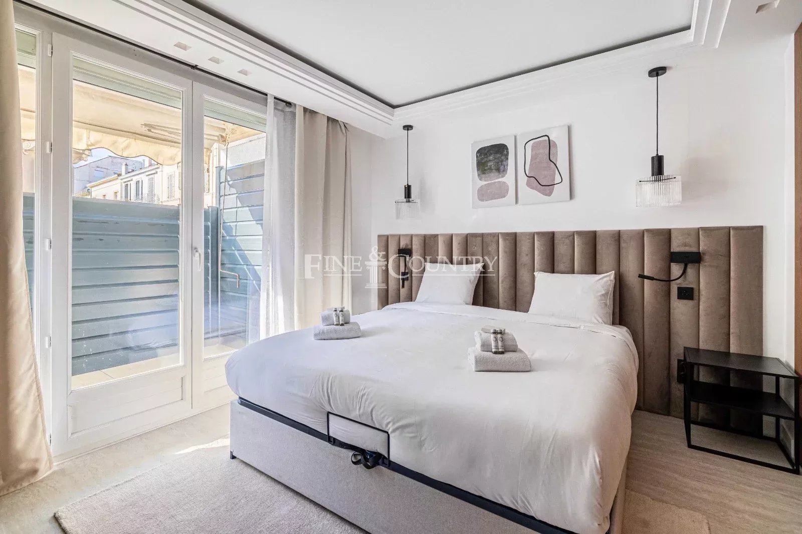 Photo of Luxury Renovated Apartment for Sale – Cannes Croisette