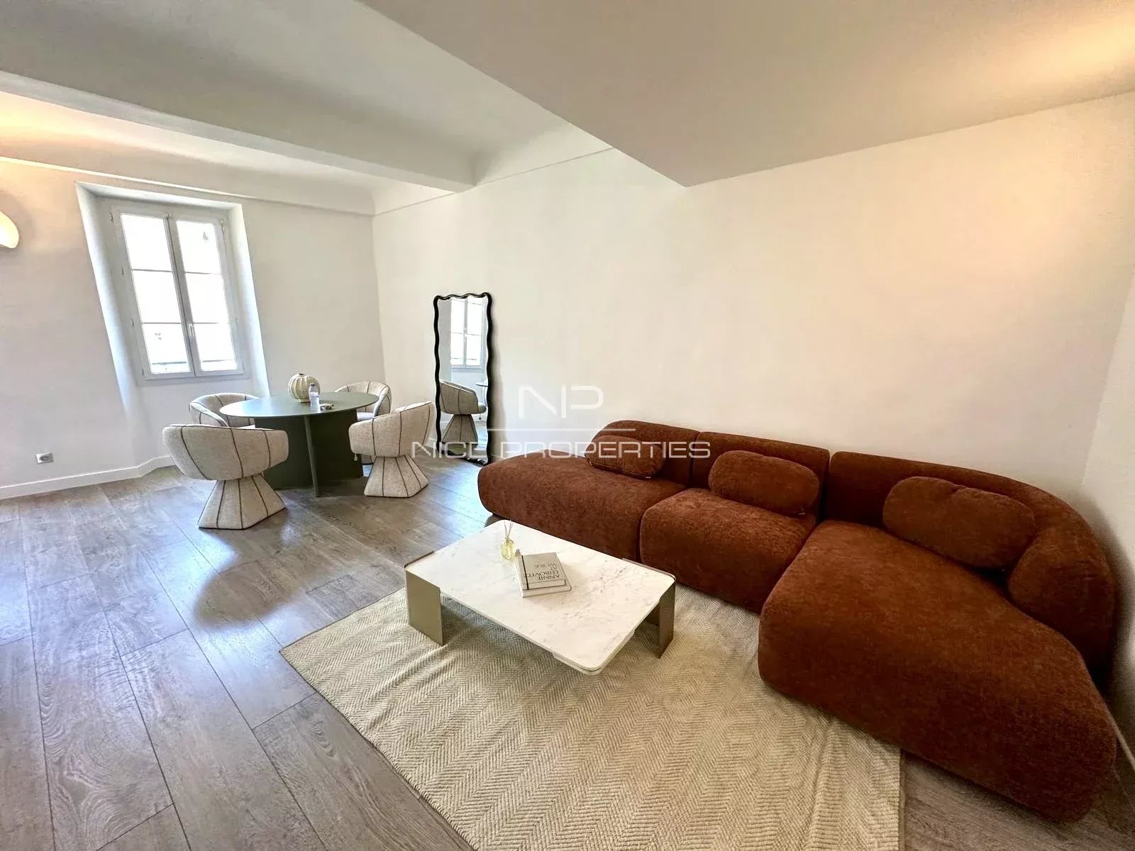 Plaça Magenta, en étage élevé, 3 pièces de 63 m2