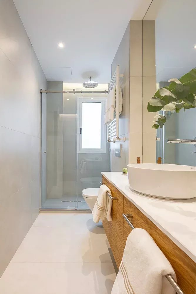 Fully Renovated Apartment in the Heart of Salamanca - picture 36