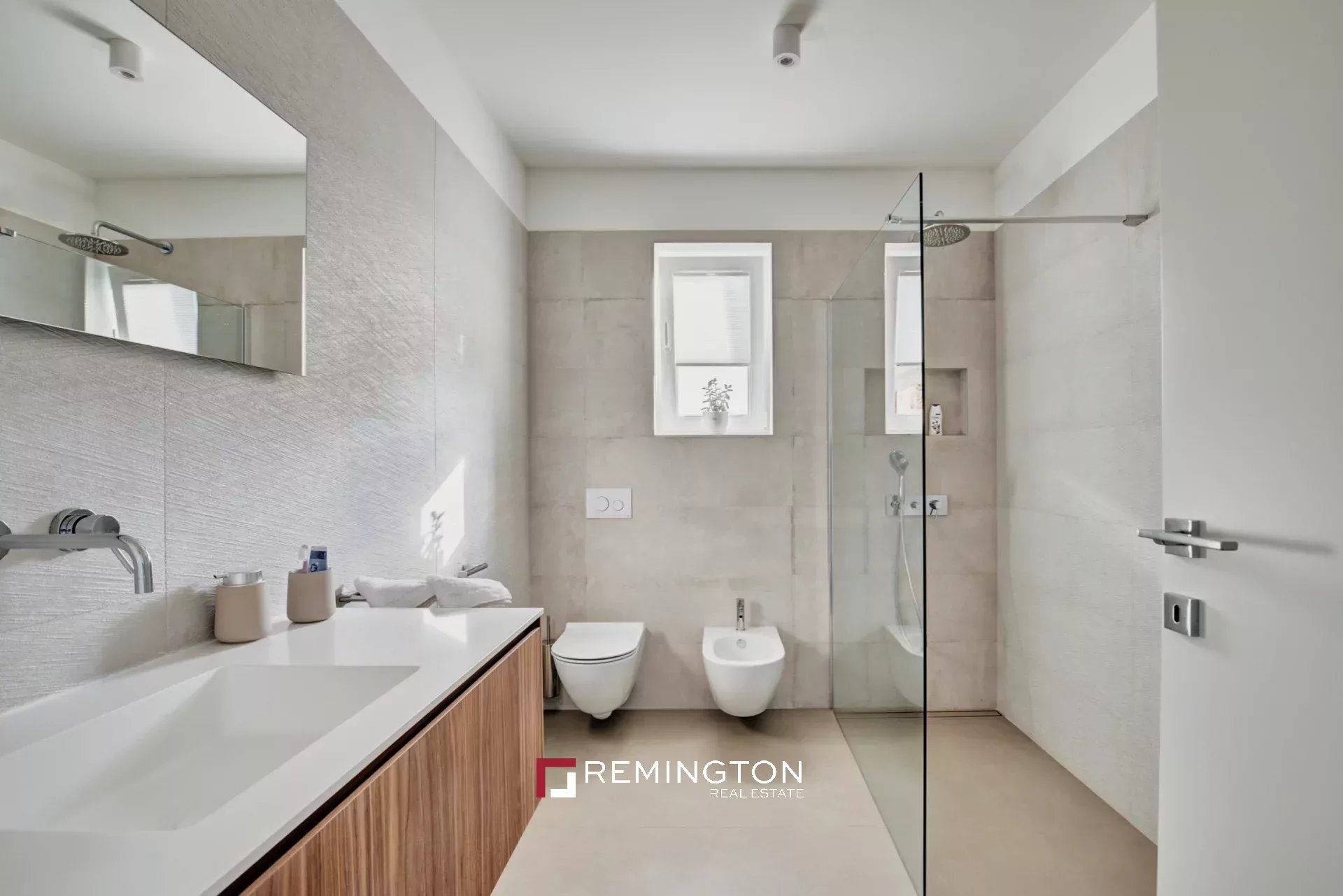 4 Bedroom Villa/Townhouse's Image 7