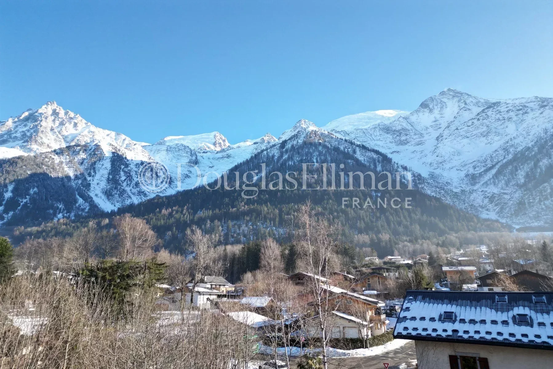 LES HOUCHES — Nouvel appartement en duplex de 4 chambres - Image nᵒ2