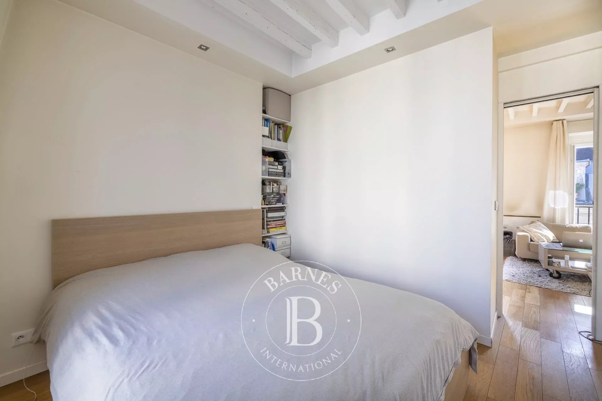 Daire Paris 3ème - picture 8