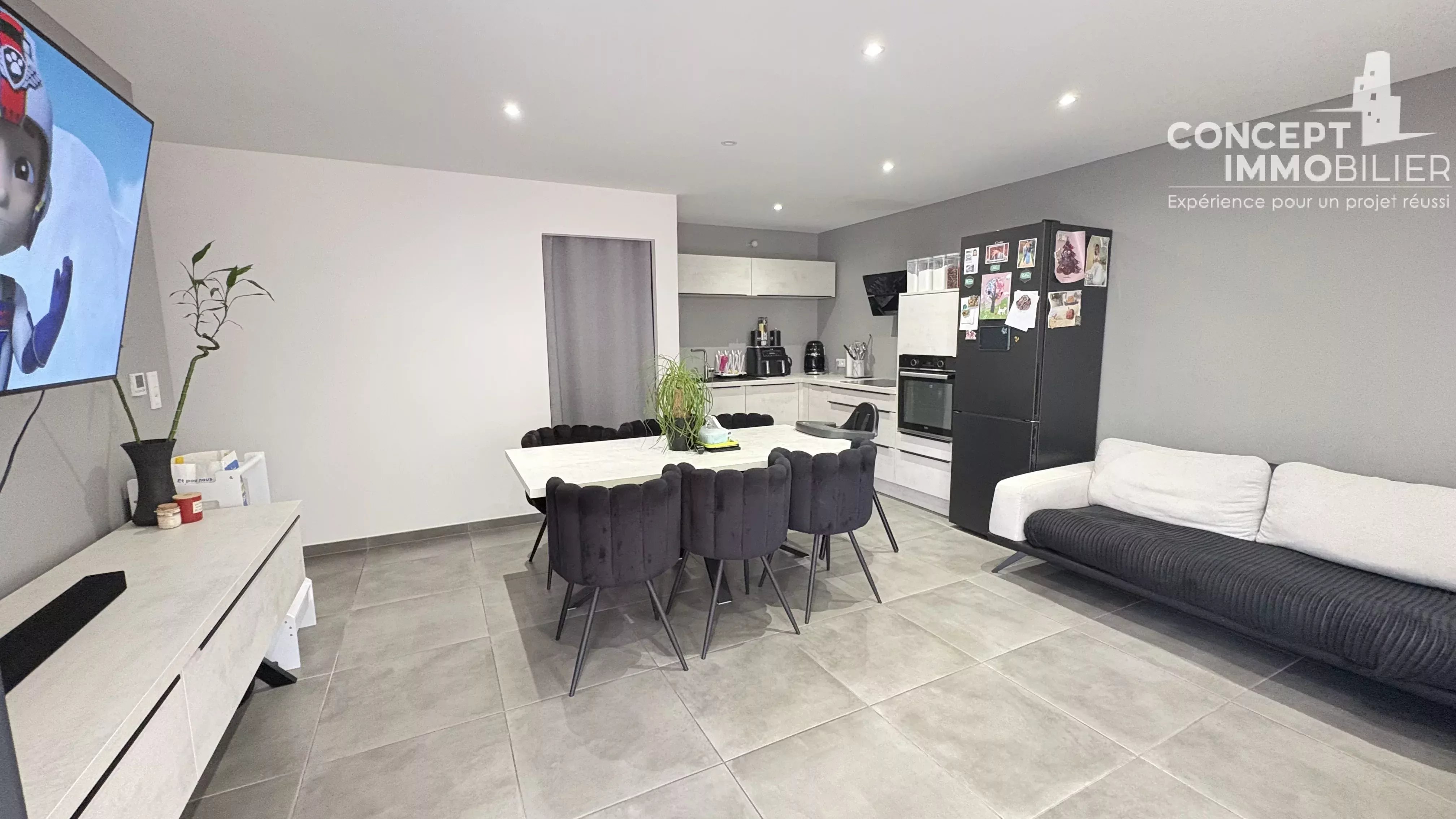 Appartement F3, 2 chambres, parking et cellier