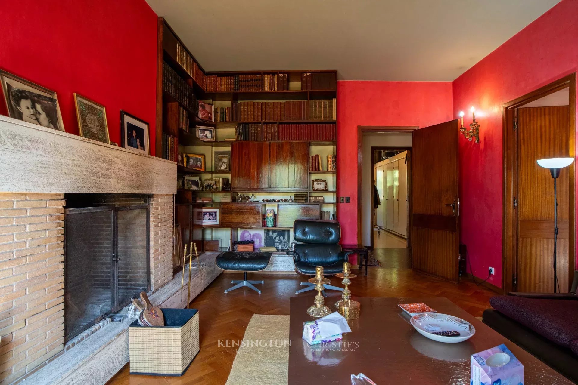 6 Bedroom Villa/Townhouse's Image 19