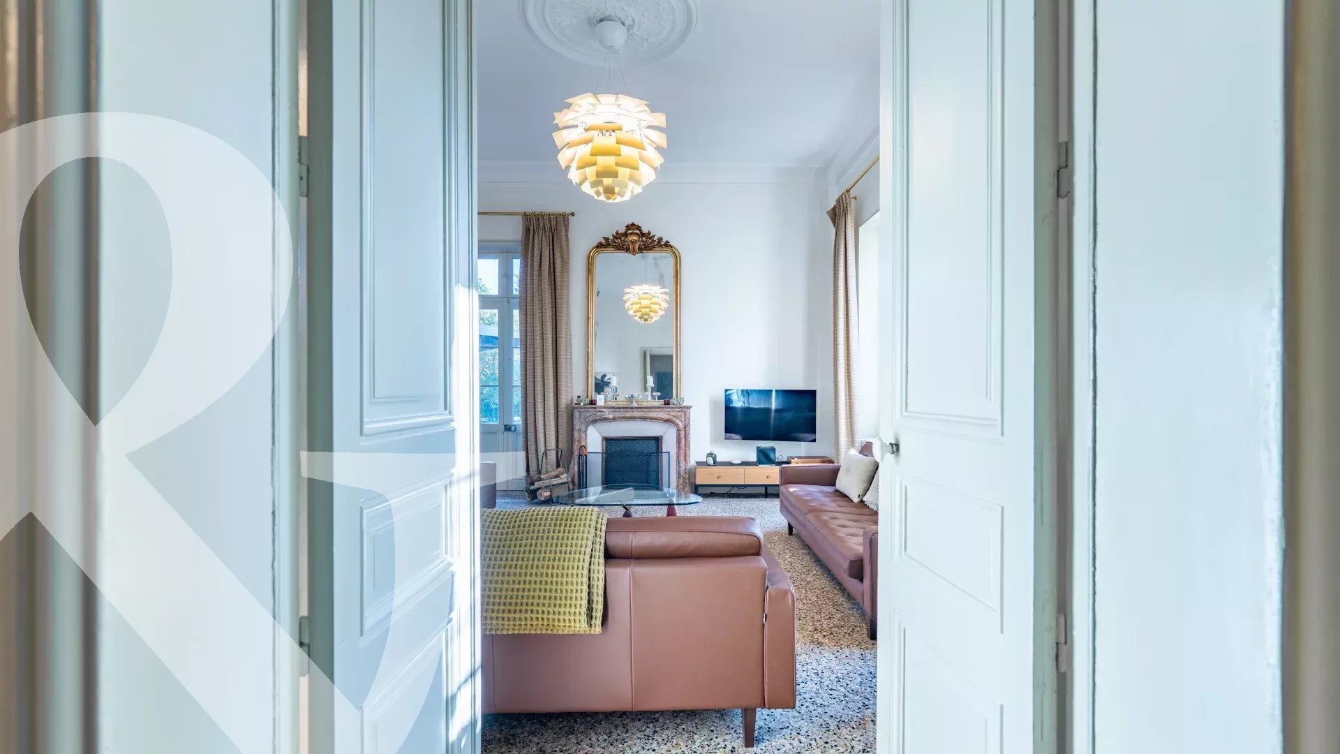 UN BIEN UNIQUE ET INCROYABLE