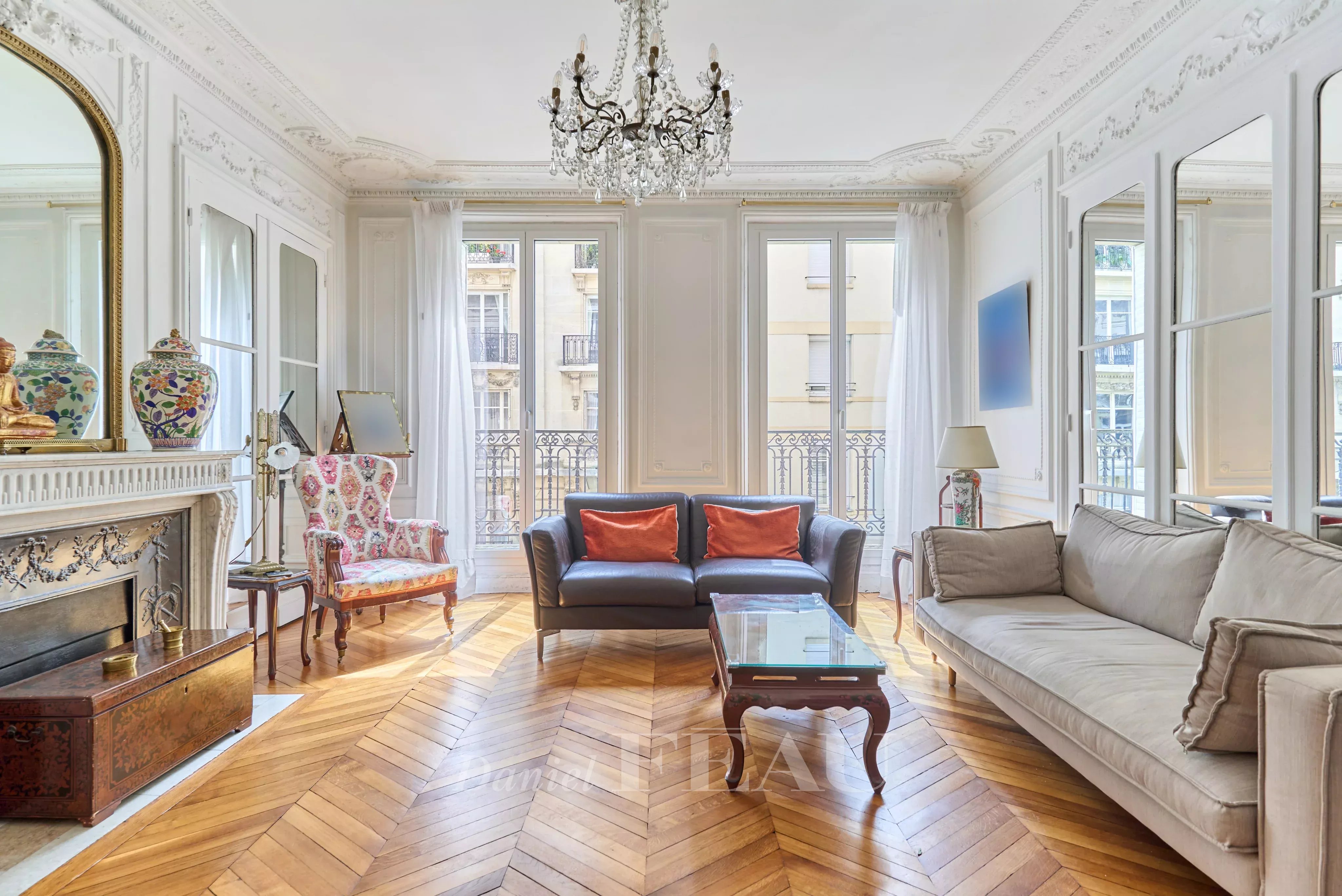 Sale Apartment Paris 16th
