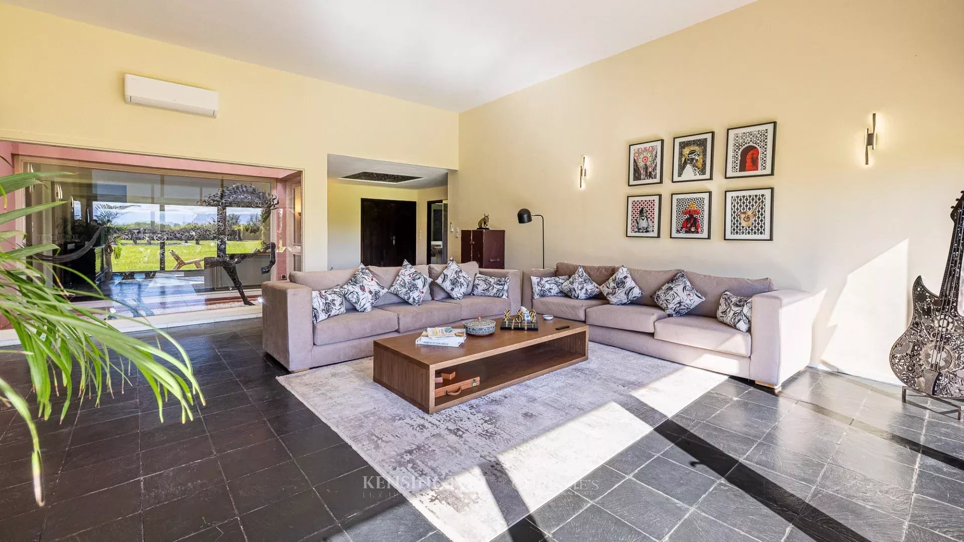 5 Bedroom Villa/Townhouse's Image 7