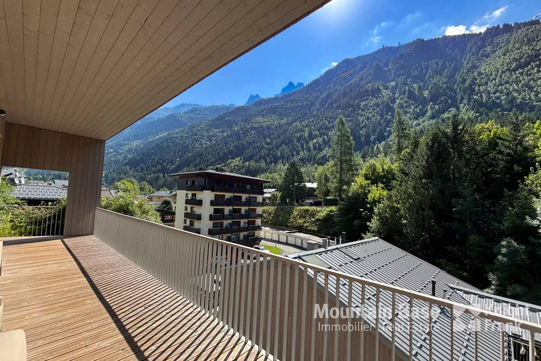 Photo of Newly built, 3-bedroom, 3-bathroom penthouse apartment in Chamonix centre