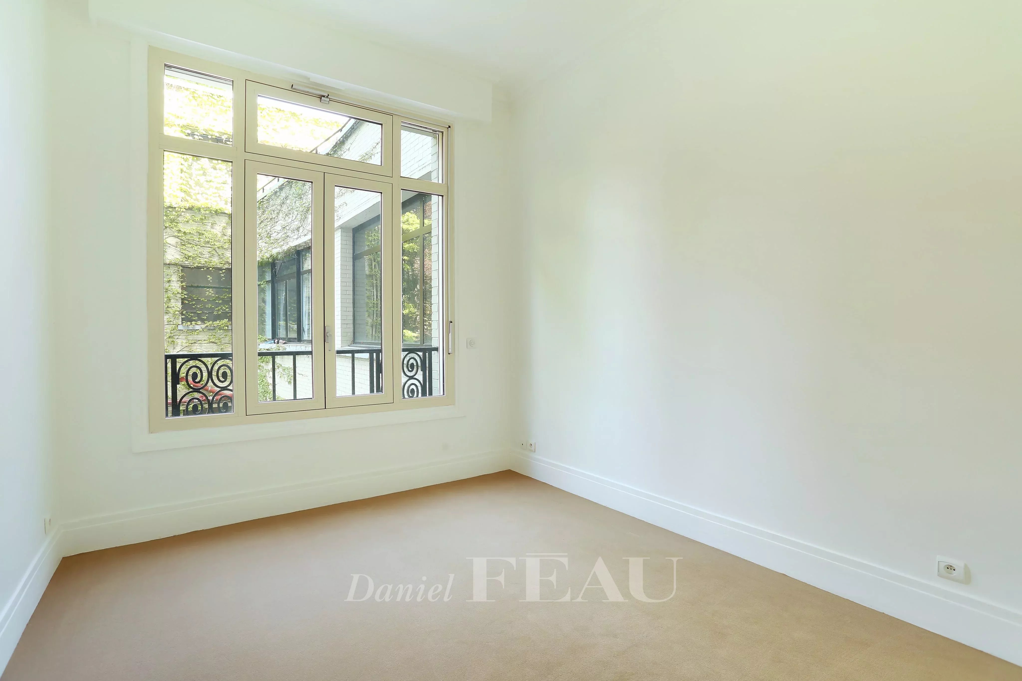Rental Apartment Neuilly-sur-Seine