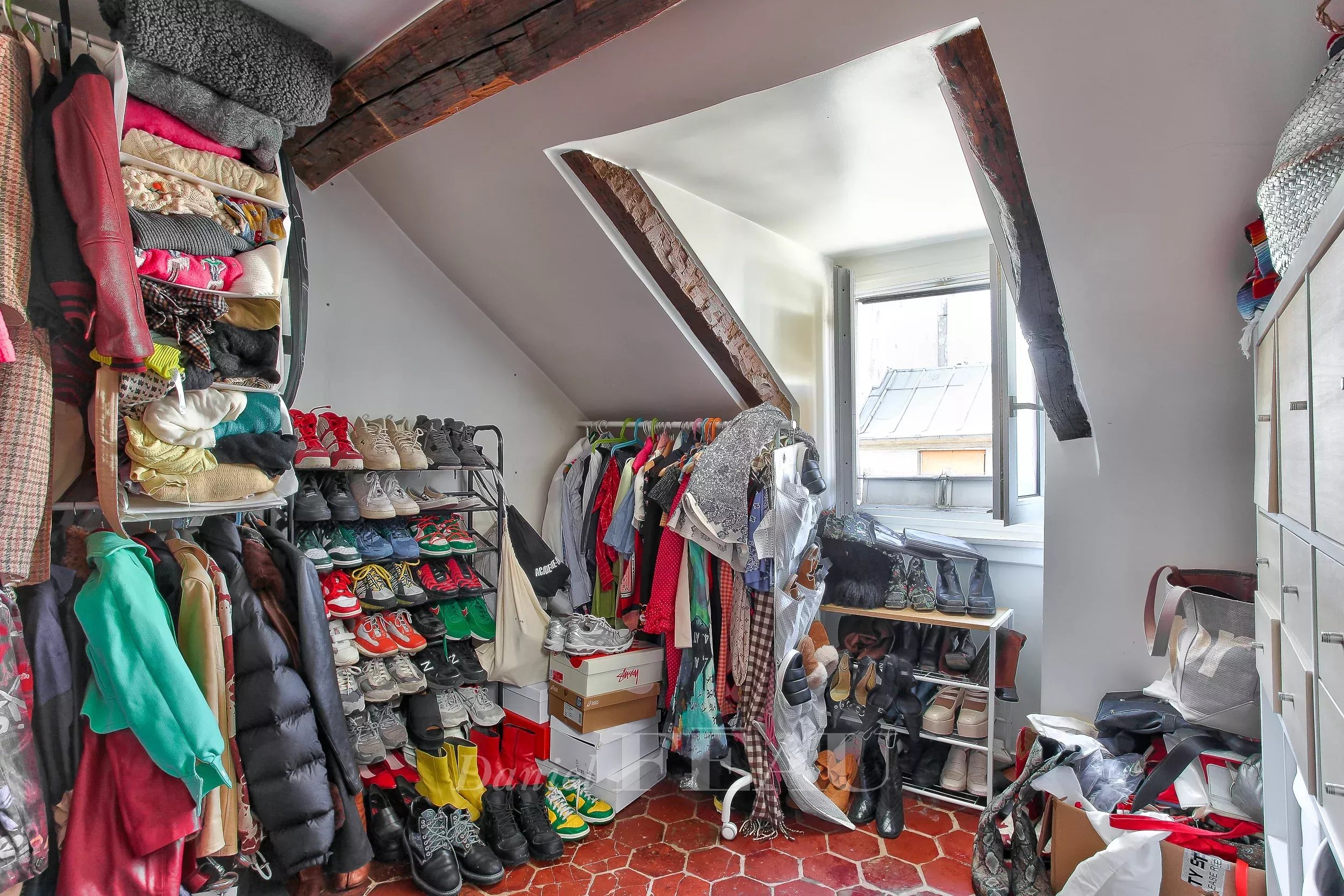Sale Apartment Paris 3rd